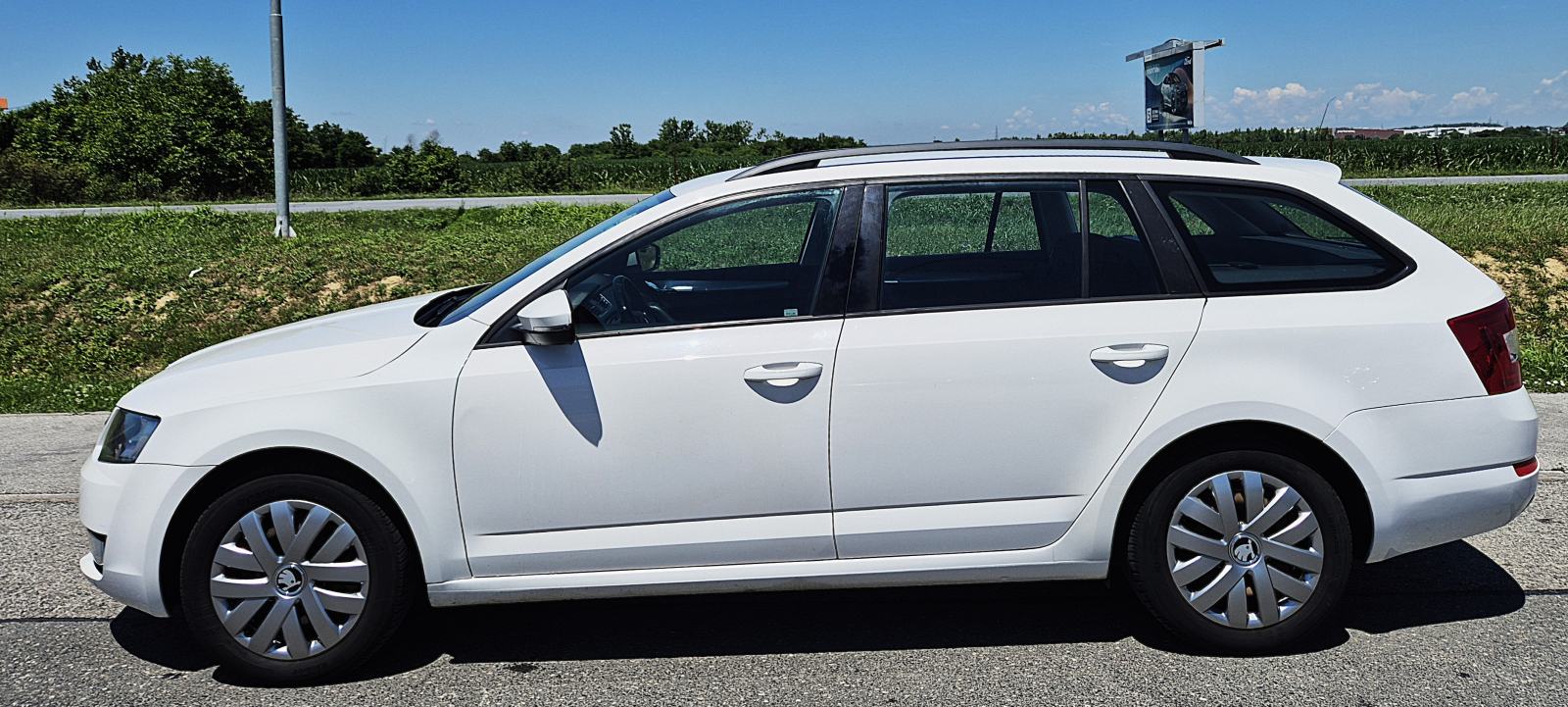 Škoda Octavia Combi 1,6 TDI**REGISTRIRAN DO 12.2026** KLIMA**SERVISNA*, fotografija 6