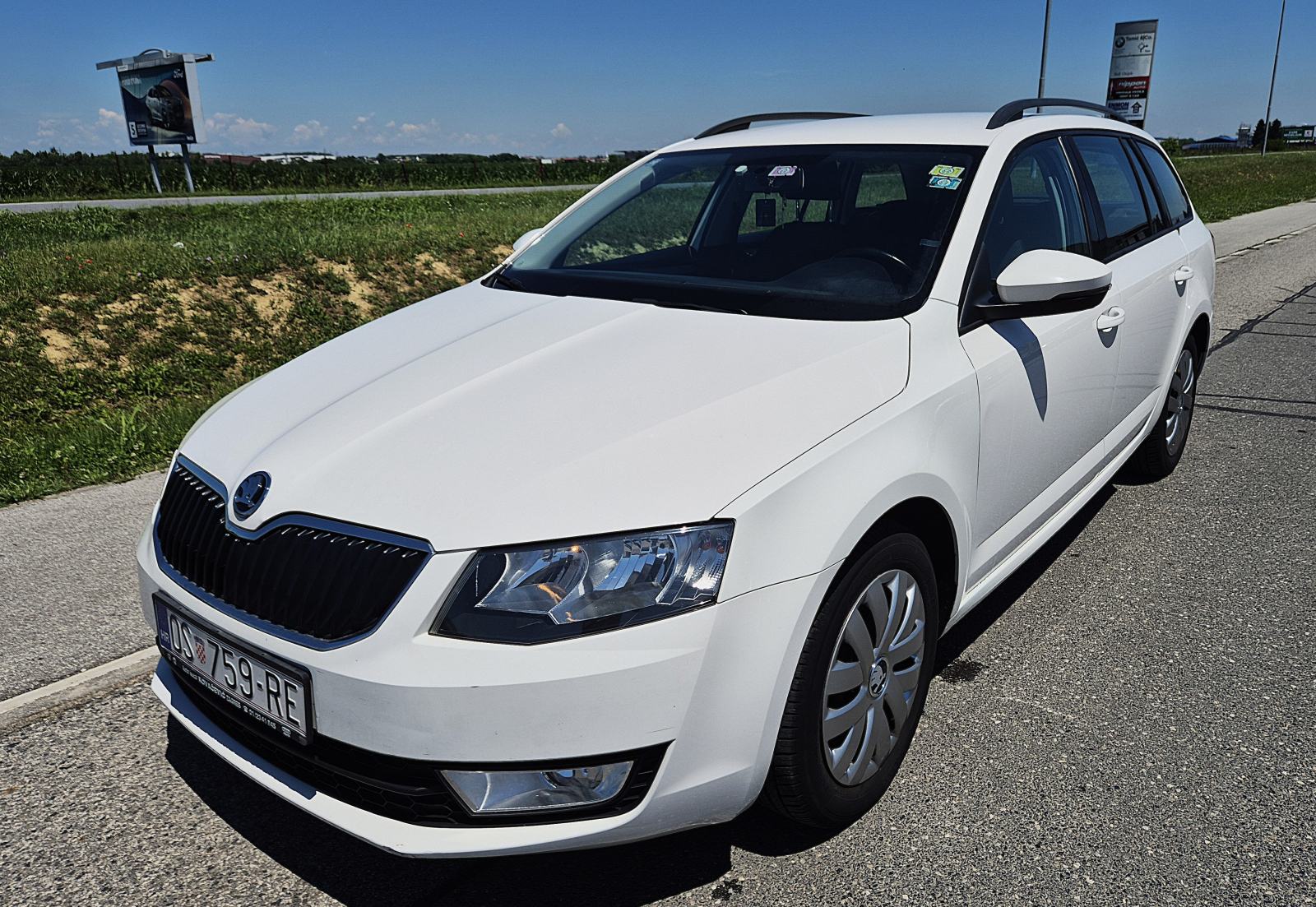 Škoda Octavia Combi 1,6 TDI**REGISTRIRAN DO 12.2026** KLIMA**SERVISNA*, fotografija 2