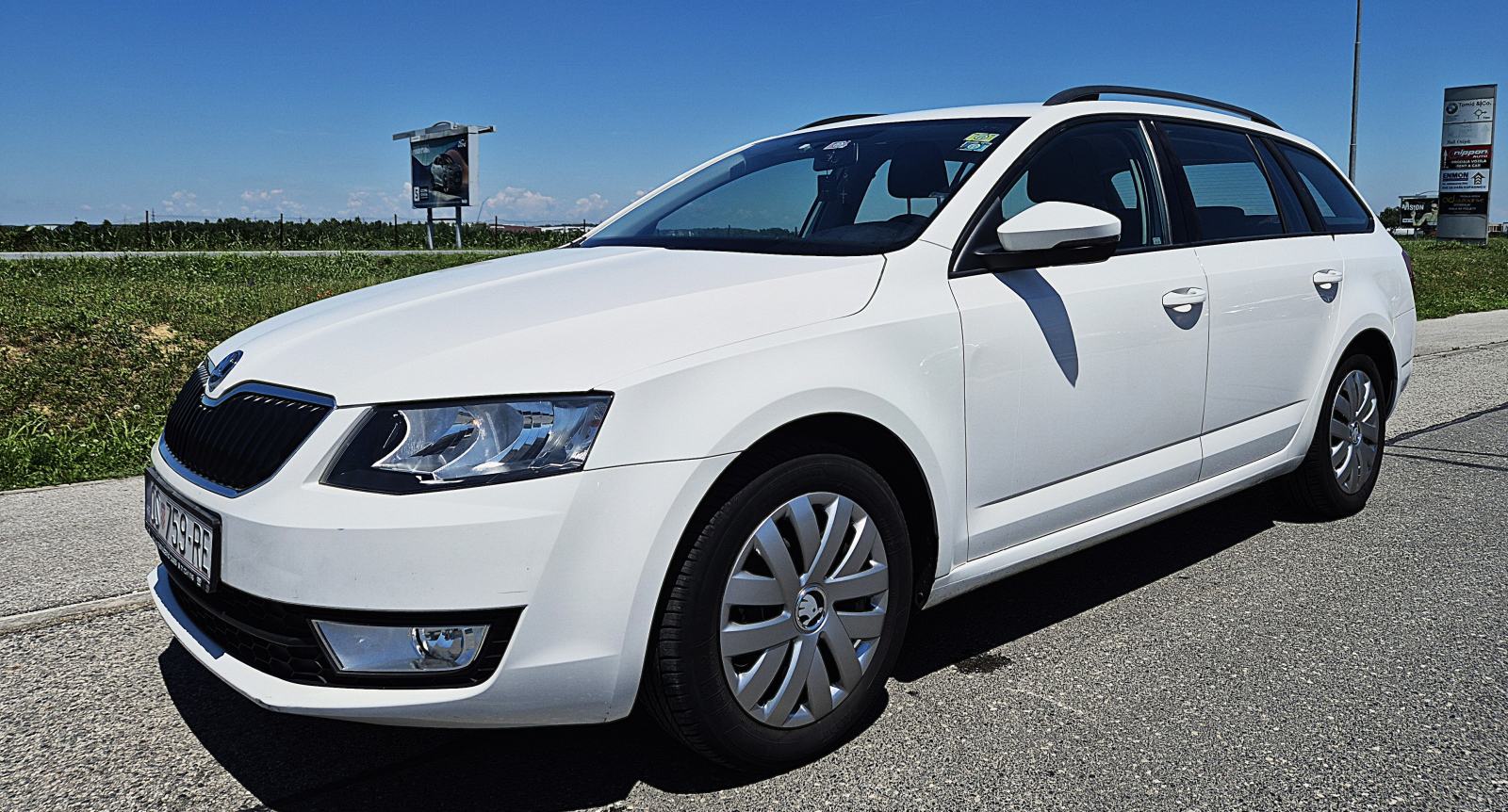 Škoda Octavia Combi 1,6 TDI**REGISTRIRAN DO 12.2026** KLIMA**SERVISNA*, fotografija 3