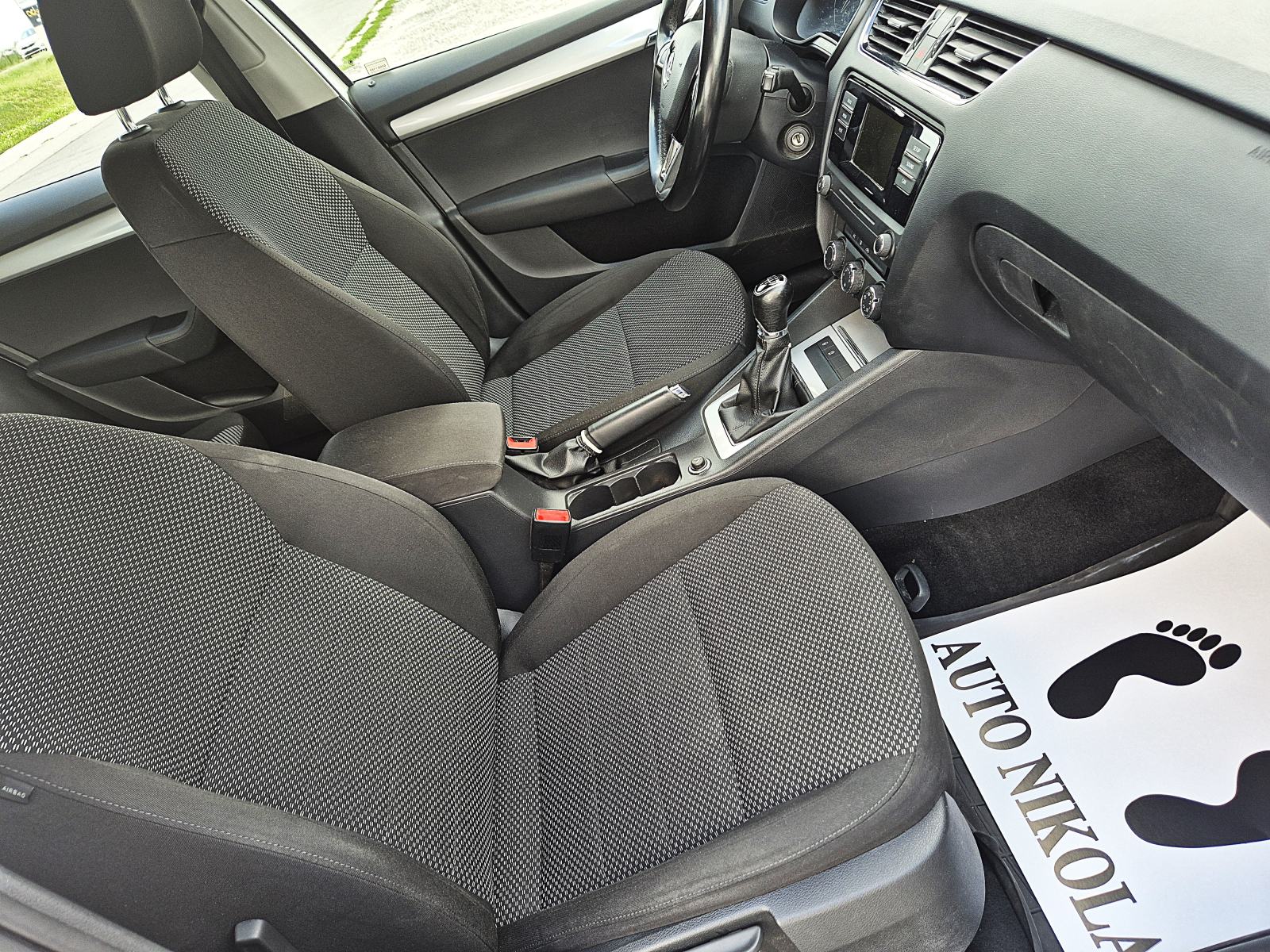 Škoda Octavia Combi 1,6 TDI**REGISTRIRAN DO 12.2026** KLIMA**SERVISNA*, fotografija 11