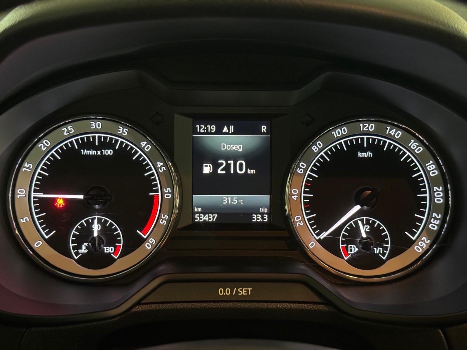 Škoda Octavia 1,6 TDI*DSG*73000KM*NAVI*DIG.KLIMA*GARANCIJA 1G*, fotografija 17