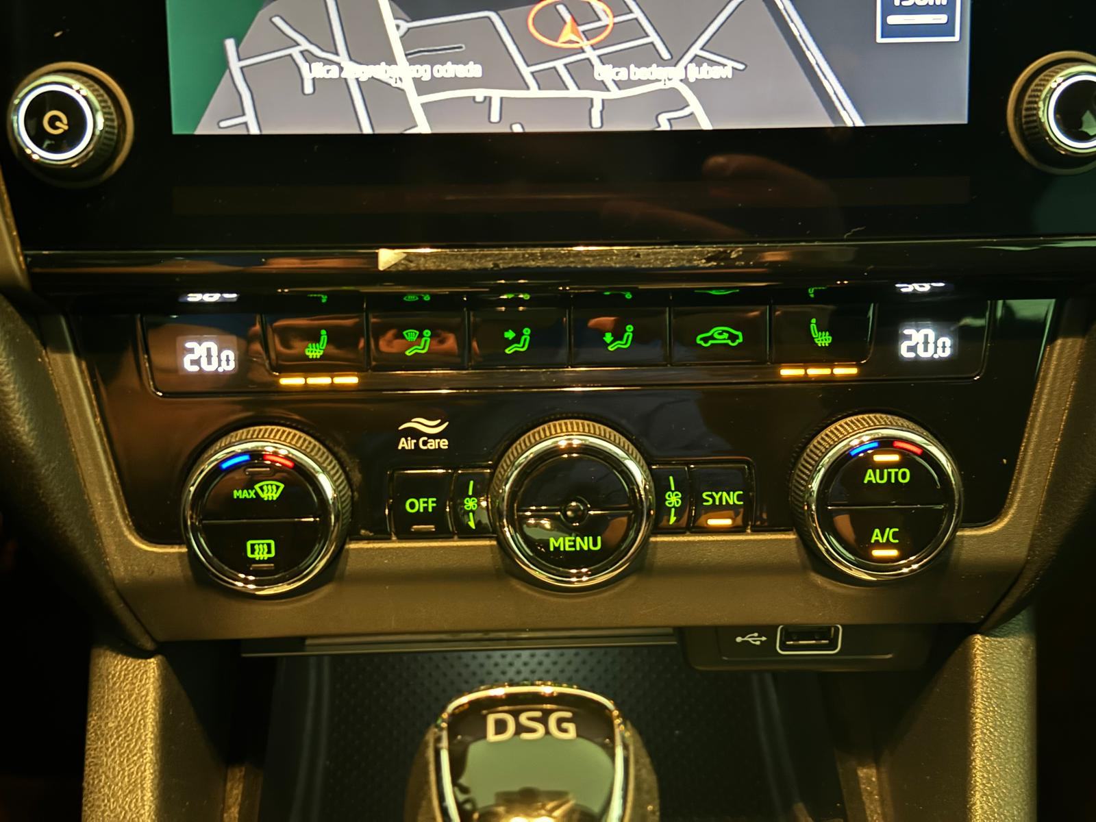 Škoda Octavia 1,6 TDI*DSG*73000KM*NAVI*DIG.KLIMA*GARANCIJA 1G*, fotografija 20