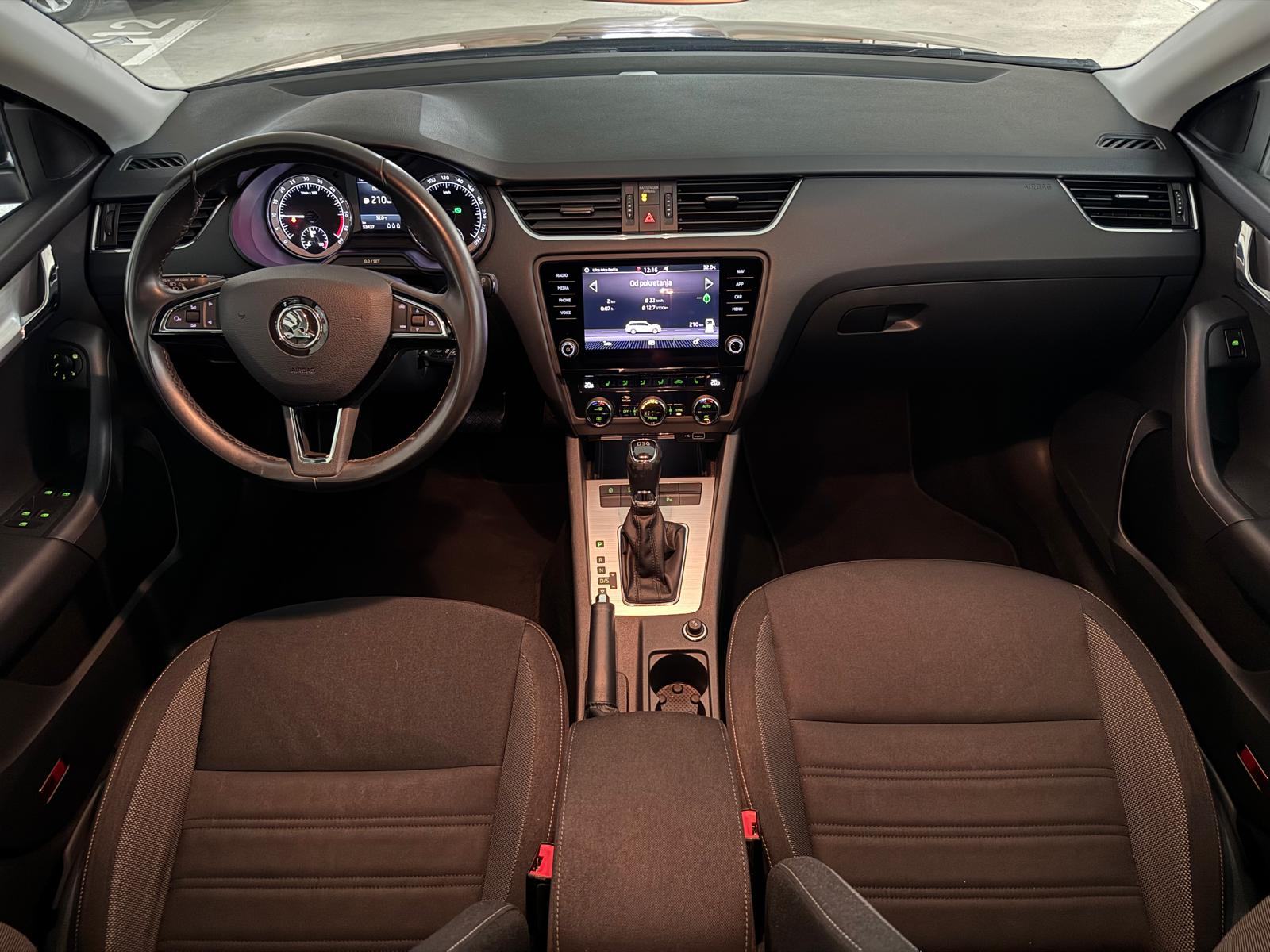 Škoda Octavia 1,6 TDI*DSG*73000KM*NAVI*DIG.KLIMA*GARANCIJA 1G*, fotografija 13