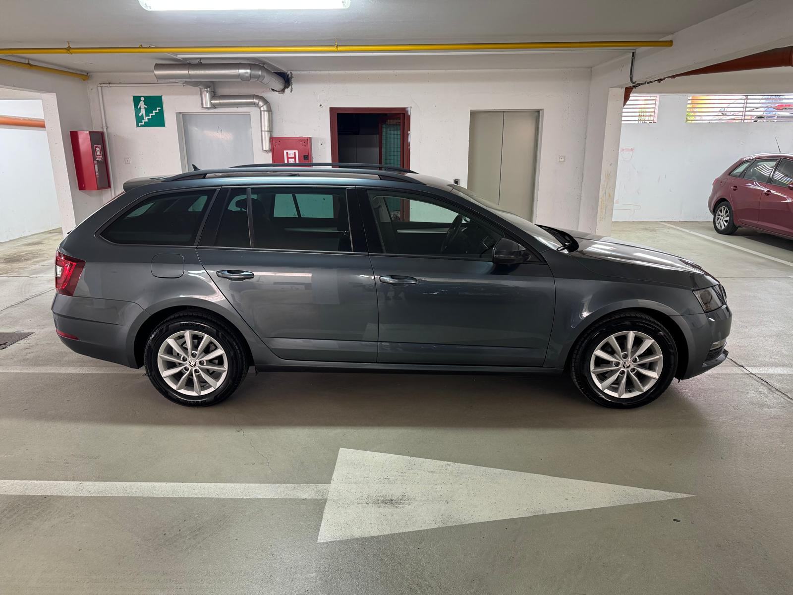 Škoda Octavia 1,6 TDI*DSG*73000KM*NAVI*DIG.KLIMA*GARANCIJA 1G*, fotografija 4