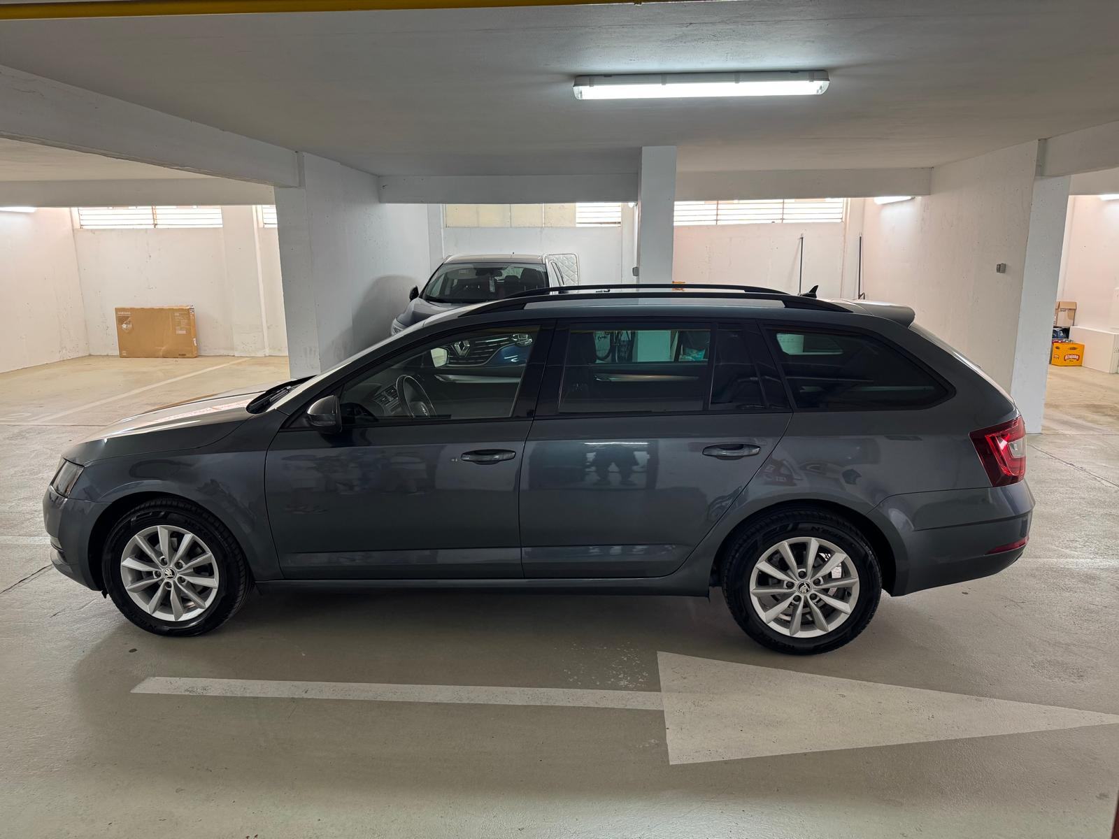 Škoda Octavia 1,6 TDI*DSG*73000KM*NAVI*DIG.KLIMA*GARANCIJA 1G*, fotografija 8