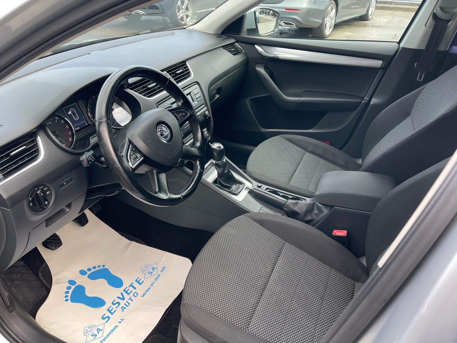 Škoda Octavia Combi 1,6 TDI !!, fotografija 8