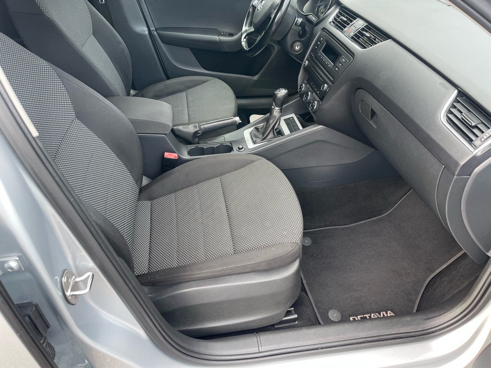 Škoda Octavia Combi 1,6 TDI !!, fotografija 14