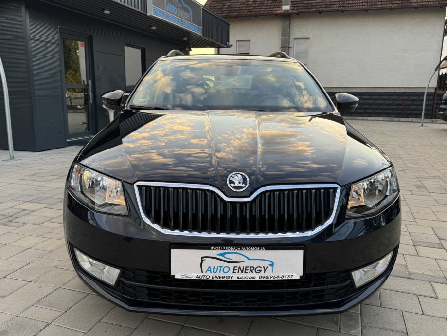 Škoda Octavia Combi 1,6 TDI ⭐ Navi, Tempomat, Grij. Sjed., Servis ⭐, fotografija 4
