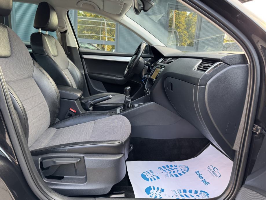 Škoda Octavia Combi 1,6 TDI ⭐ Navi, Tempomat, Grij. Sjed., Servis ⭐, fotografija 19