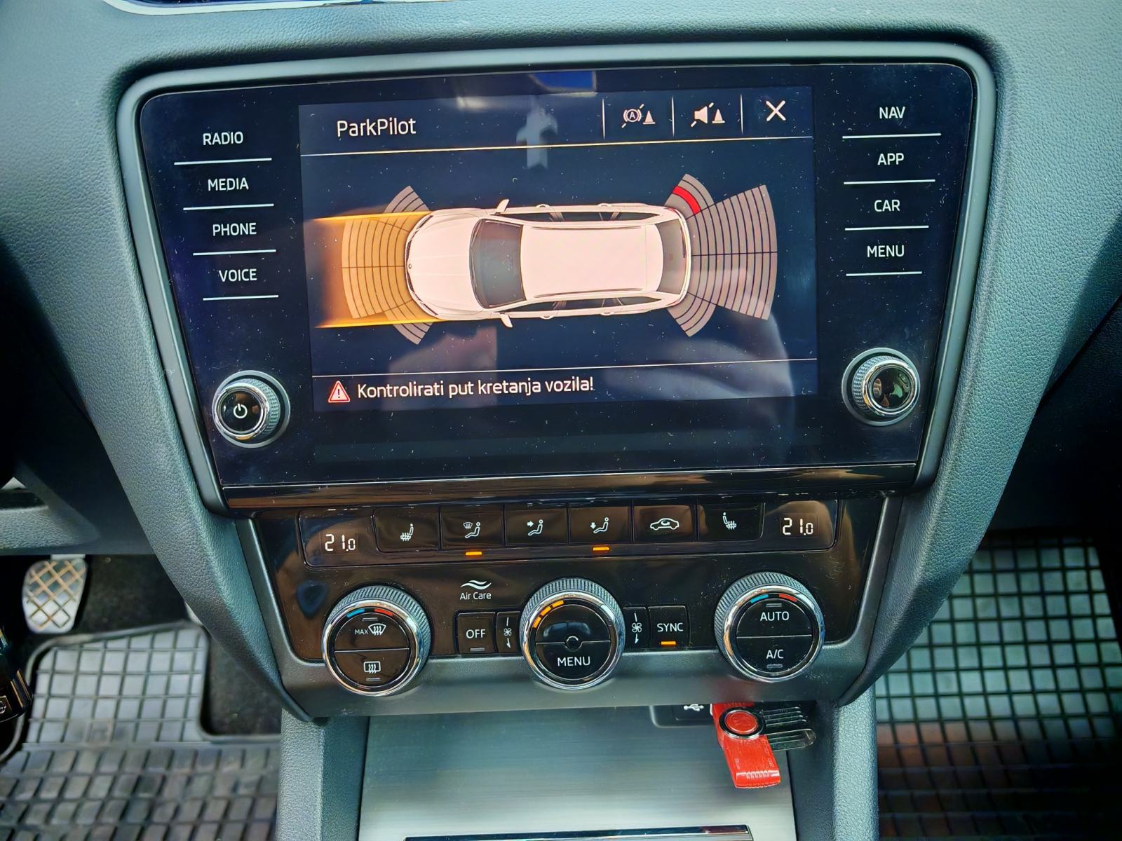 ⭐Škoda Octavia 1,6 TDI◽NAVIGACIJA◽VELIKI SERVIS◽095 808 9663◽PRIVAT⭐, fotografija 20