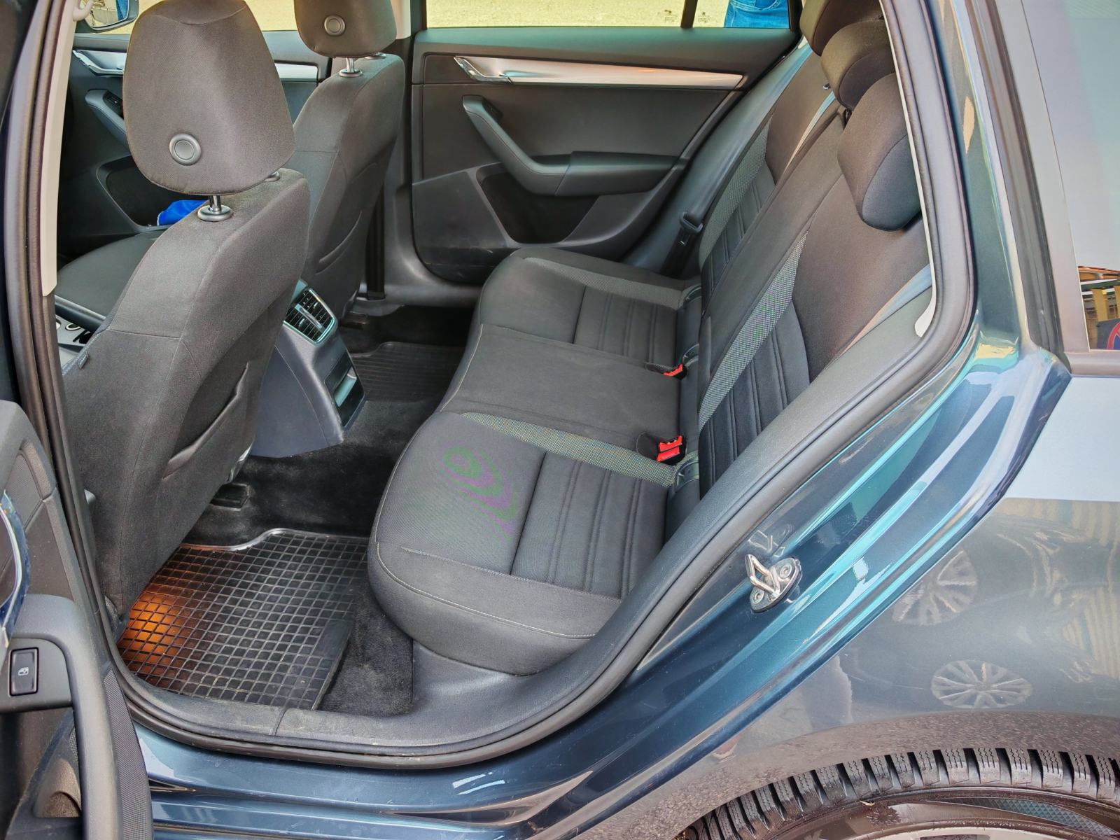 ⭐Škoda Octavia 1,6 TDI◽NAVIGACIJA◽VELIKI SERVIS◽095 808 9663◽PRIVAT⭐, fotografija 17