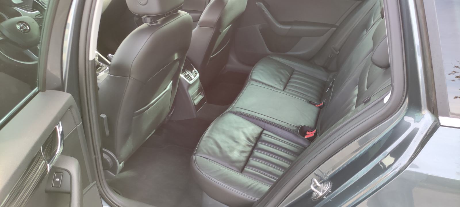 ŠKODA OCTAVIA COMBI ELEGANCE KOŽA BI XENON PDC, fotografija 16