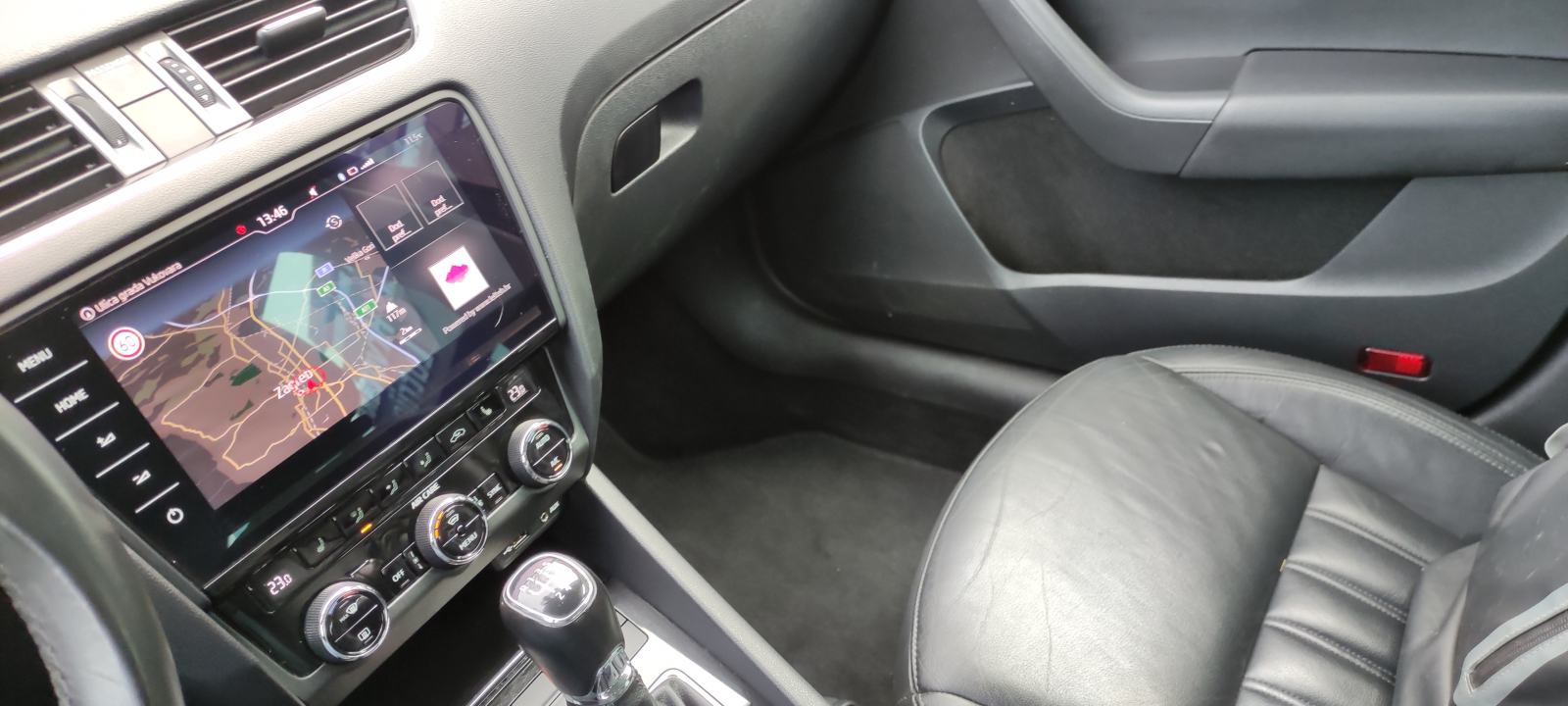 ŠKODA OCTAVIA COMBI ELEGANCE KOŽA BI XENON PDC, fotografija 13