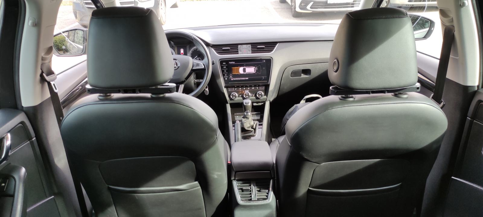 ŠKODA OCTAVIA COMBI ELEGANCE KOŽA BI XENON PDC, fotografija 19