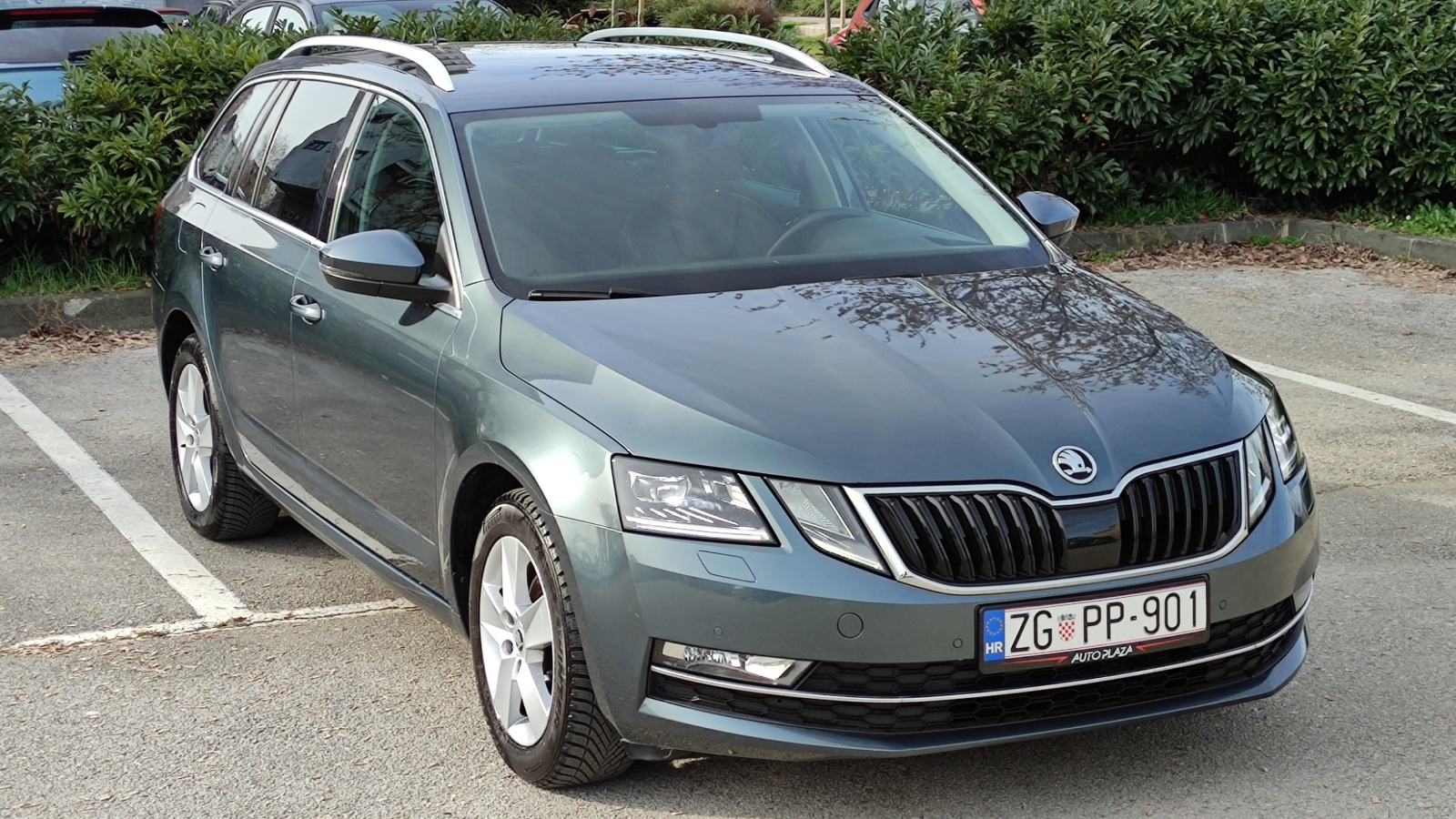 ŠKODA OCTAVIA COMBI ELEGANCE KOŽA BI XENON PDC, fotografija 5