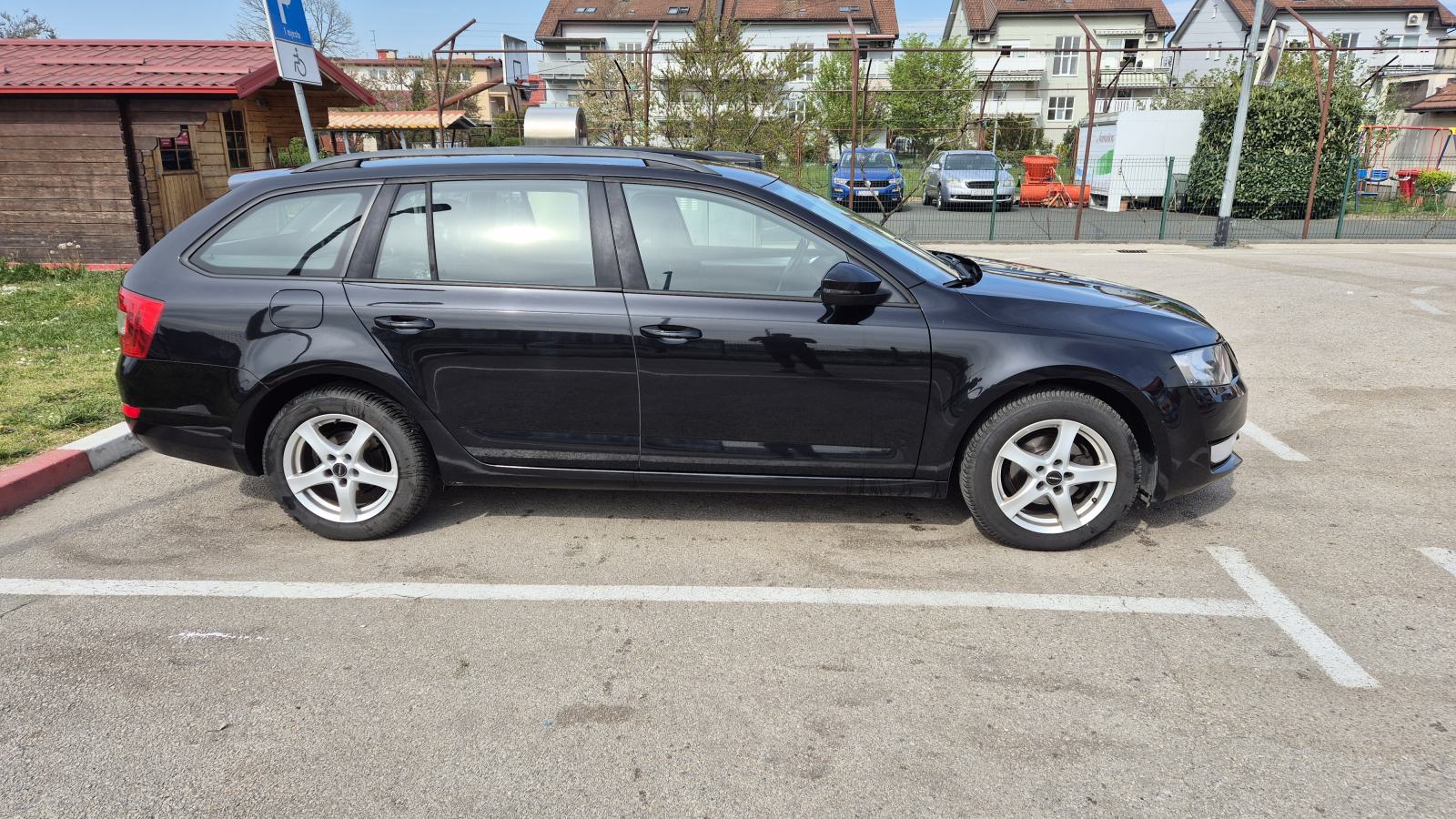Škoda Octavia Combi 1,6 TDI, fotografija 3