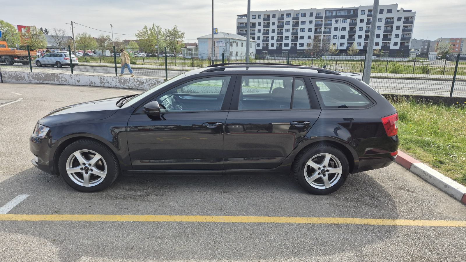 Škoda Octavia Combi 1,6 TDI, fotografija 4