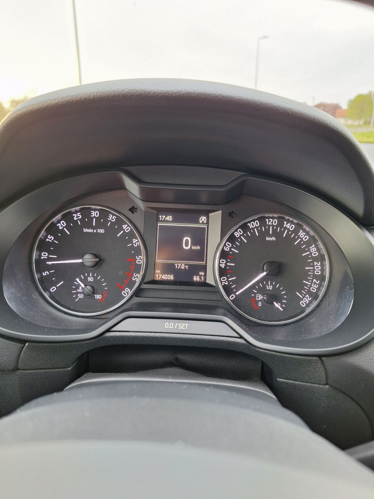 Škoda Octavia Combi 1,6 TDI, fotografija 7