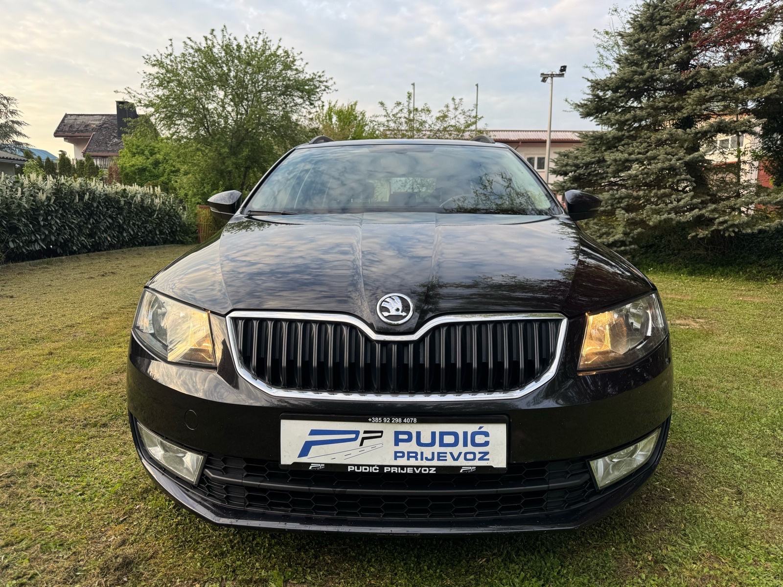 Škoda Octavia Combi 1,6 TDI, pogled izvana - slika 1