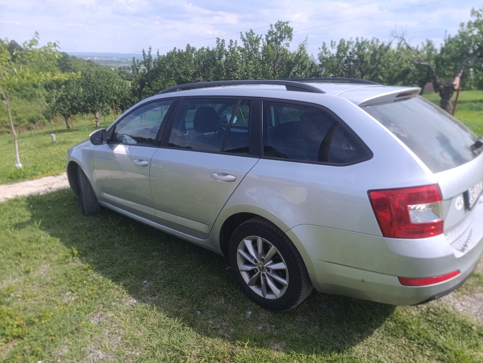 Škoda Octavia Combi 1,6 TDI, fotografija 4