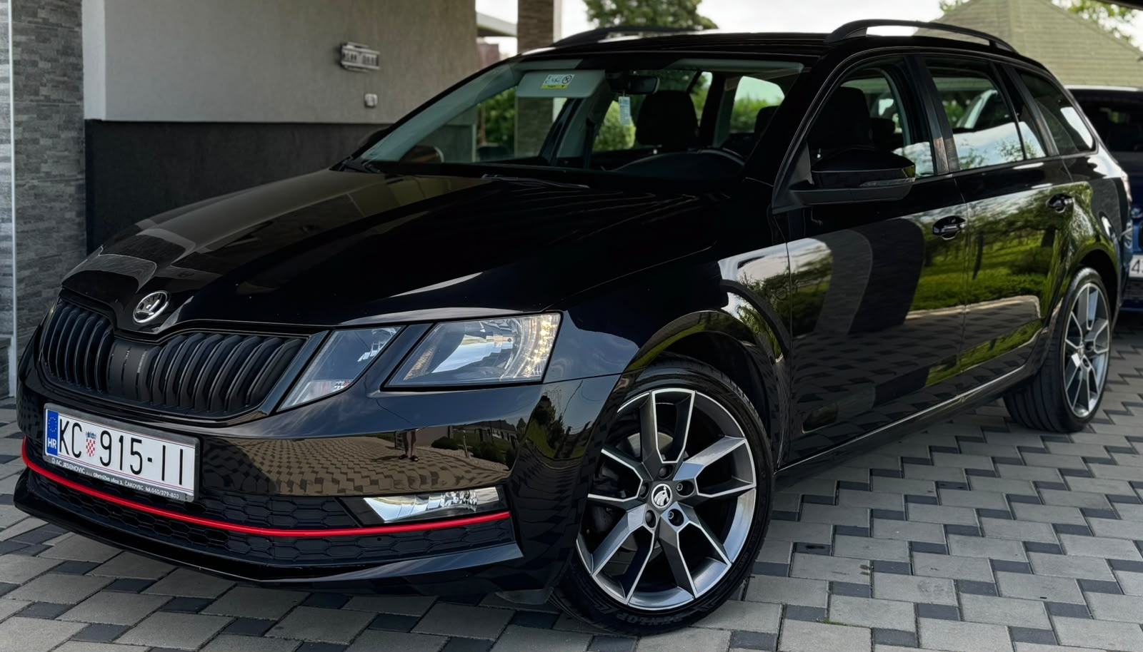 Škoda Octavia Combi 1,6 TDI, fotografija 6