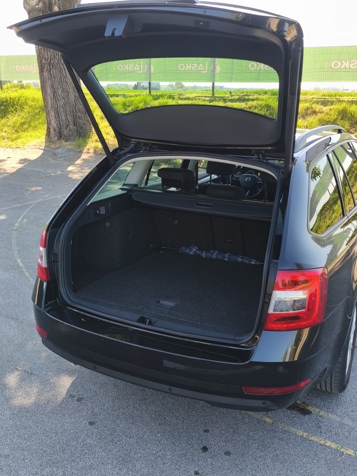 Škoda Octavia Combi 1,6 TDI, fotografija 6