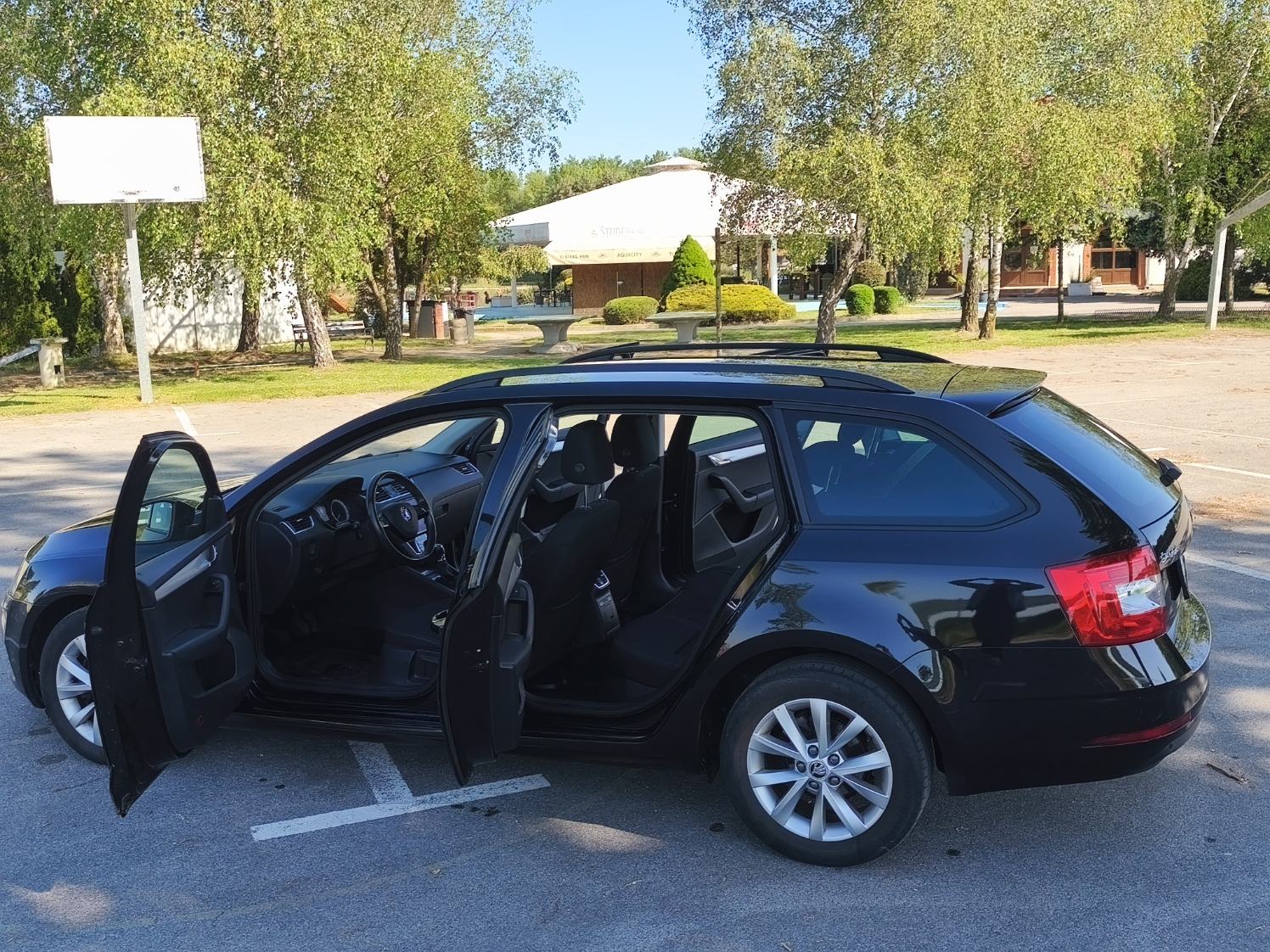 Škoda Octavia Combi 1,6 TDI, fotografija 8