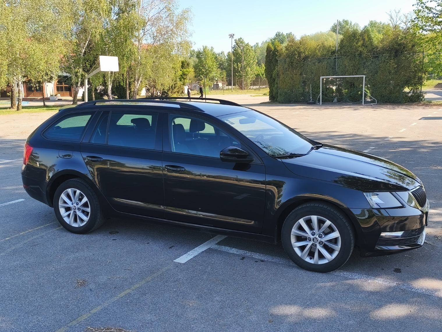 Škoda Octavia Combi 1,6 TDI, fotografija 4