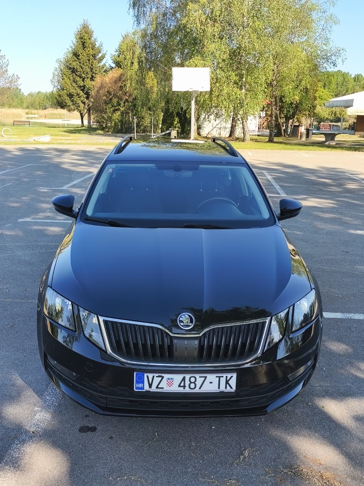 Škoda Octavia Combi 1,6 TDI, fotografija 2