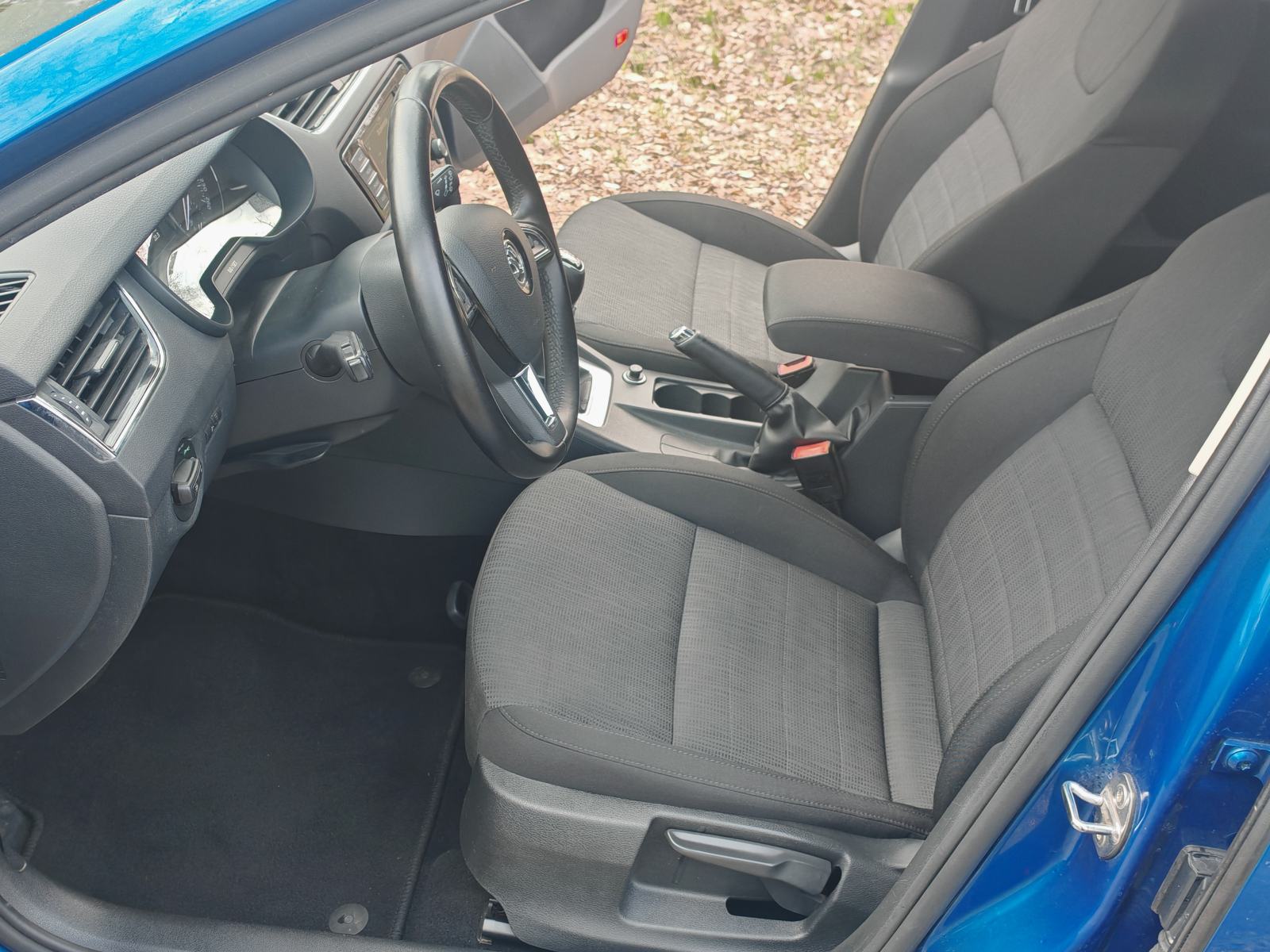 Škoda Octavia Combi 1,6 TDI, fotografija 7