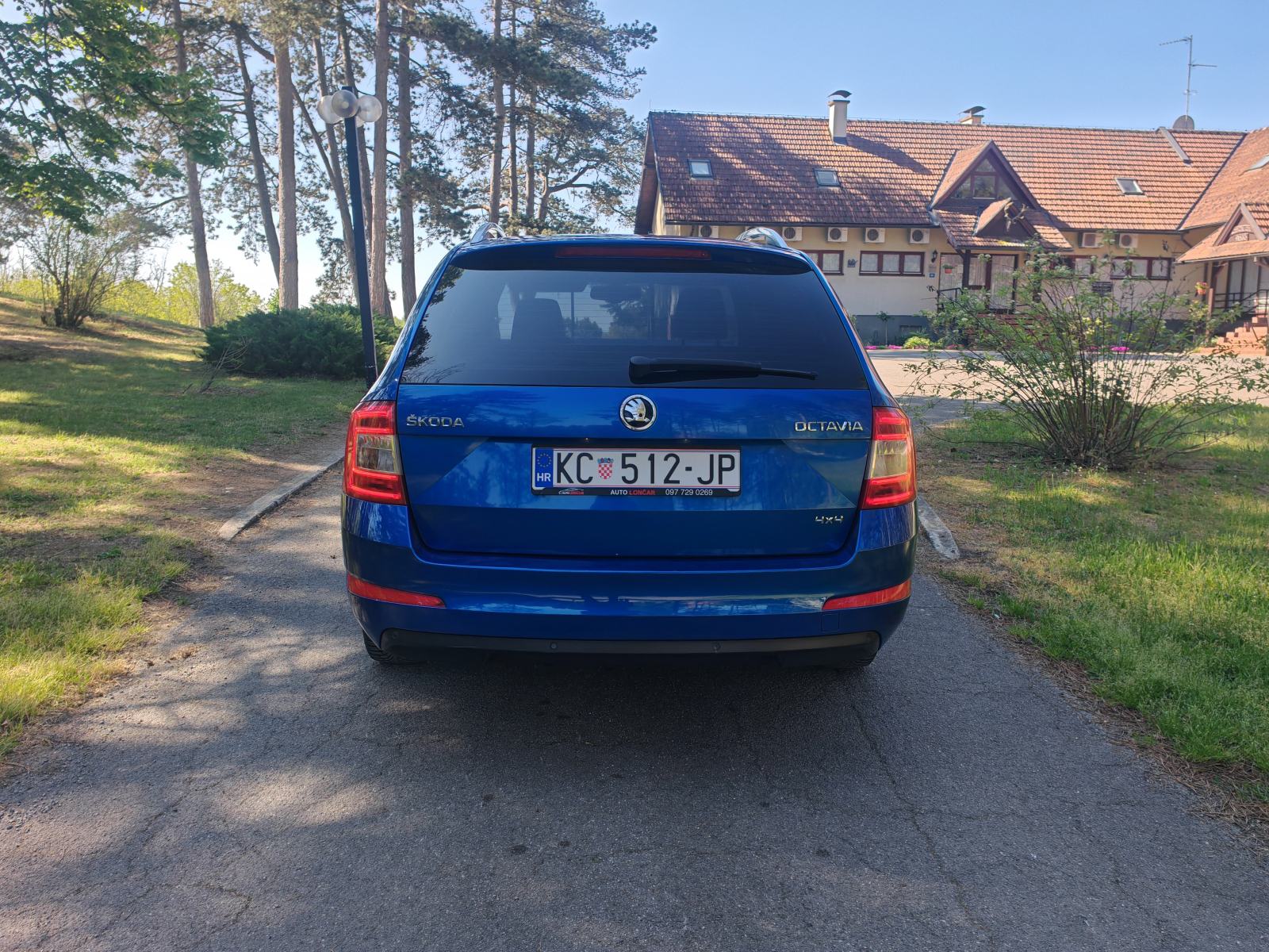 Škoda Octavia Combi 1,6 TDI, fotografija 13