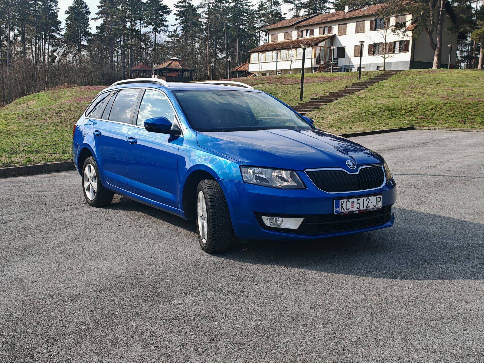 Škoda Octavia Combi 1,6 TDI, fotografija 2