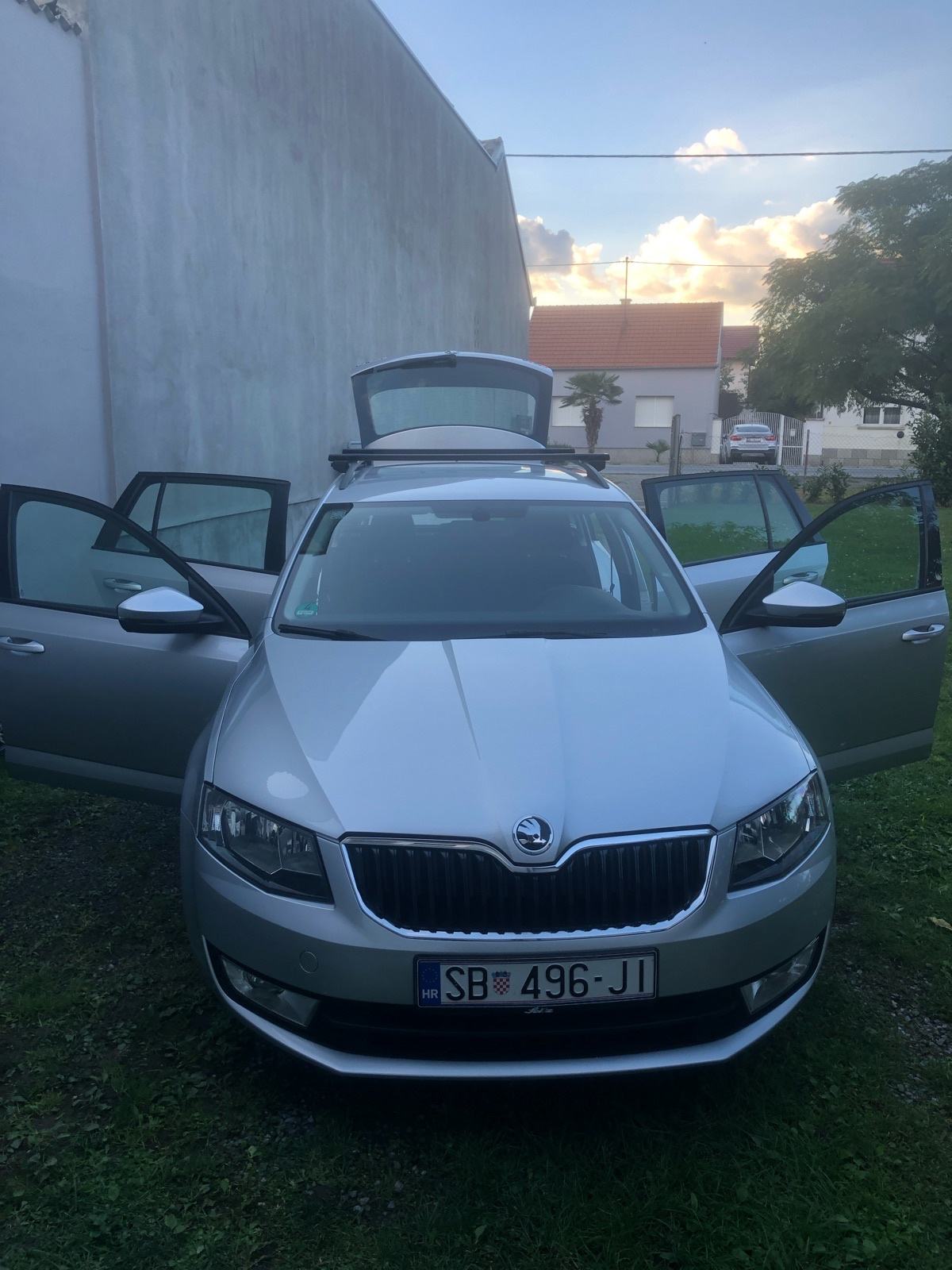 Škoda Octavia Combi 1,6 TDI, AMB, fotografija 3