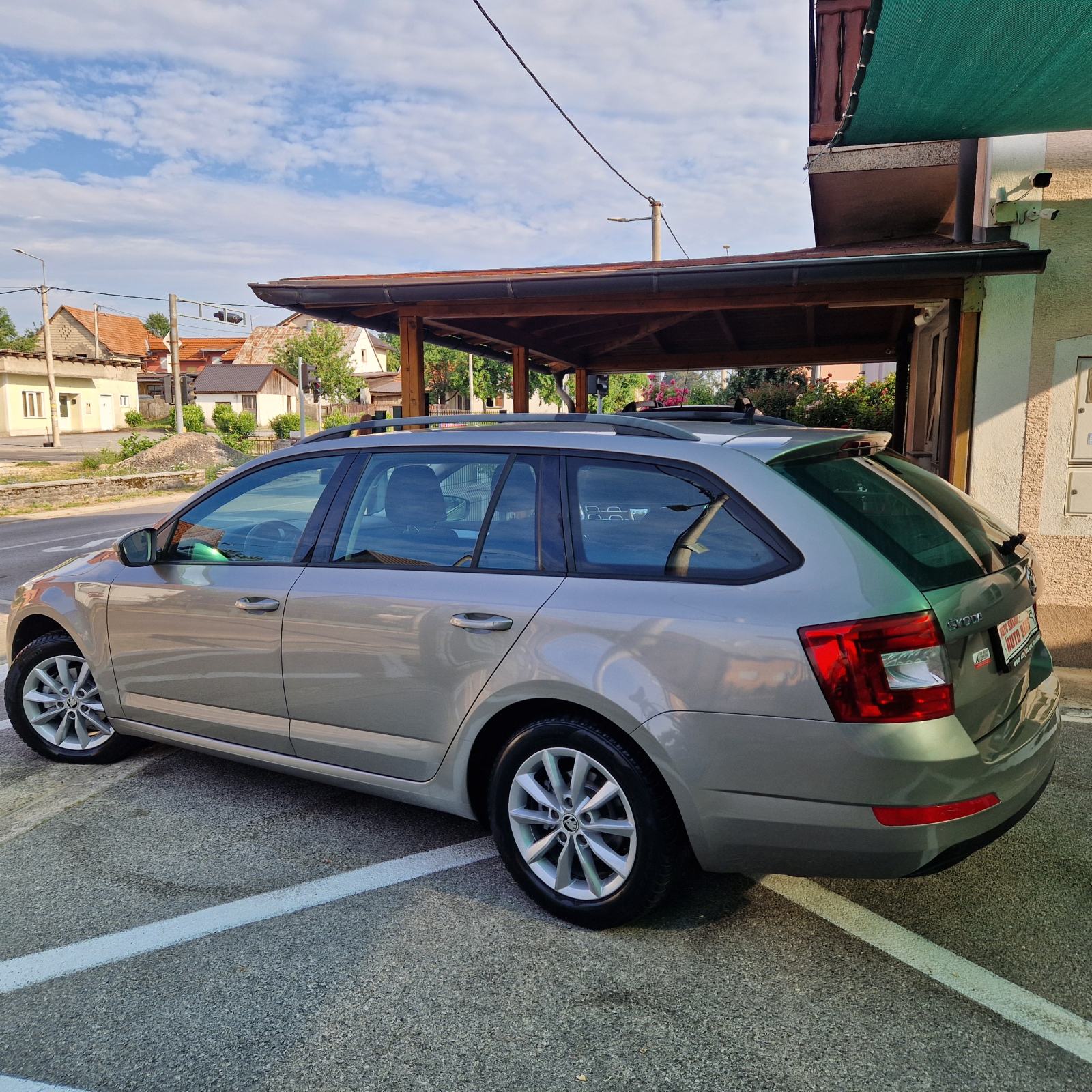 Škoda 4x4 Octavia Combi 1,6 TDI.Navi. Do registracije sve placeno., fotografija 6