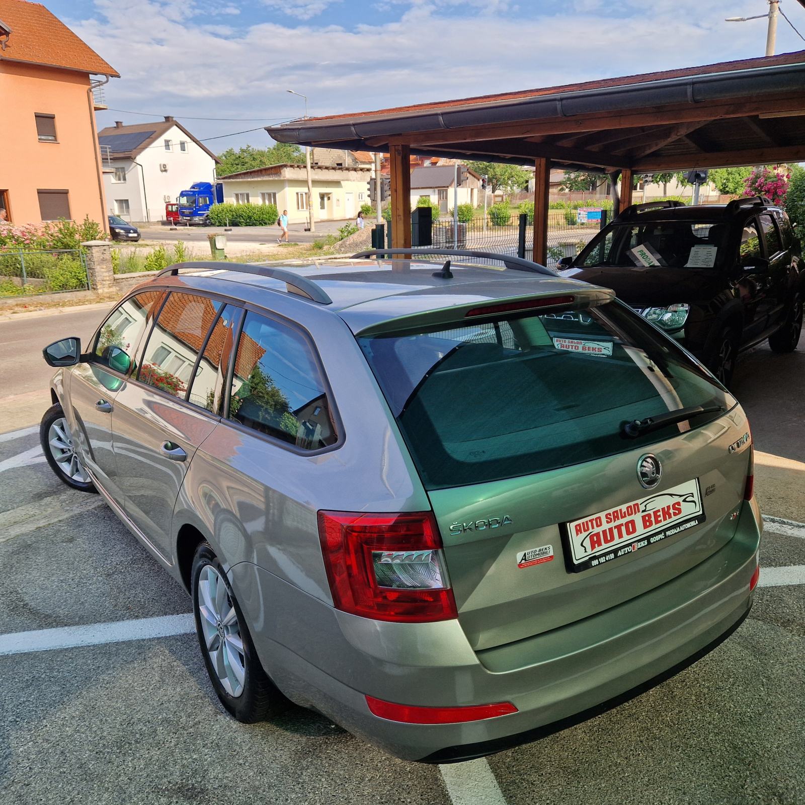 Škoda 4x4 Octavia Combi 1,6 TDI.Navi. Do registracije sve placeno., fotografija 7