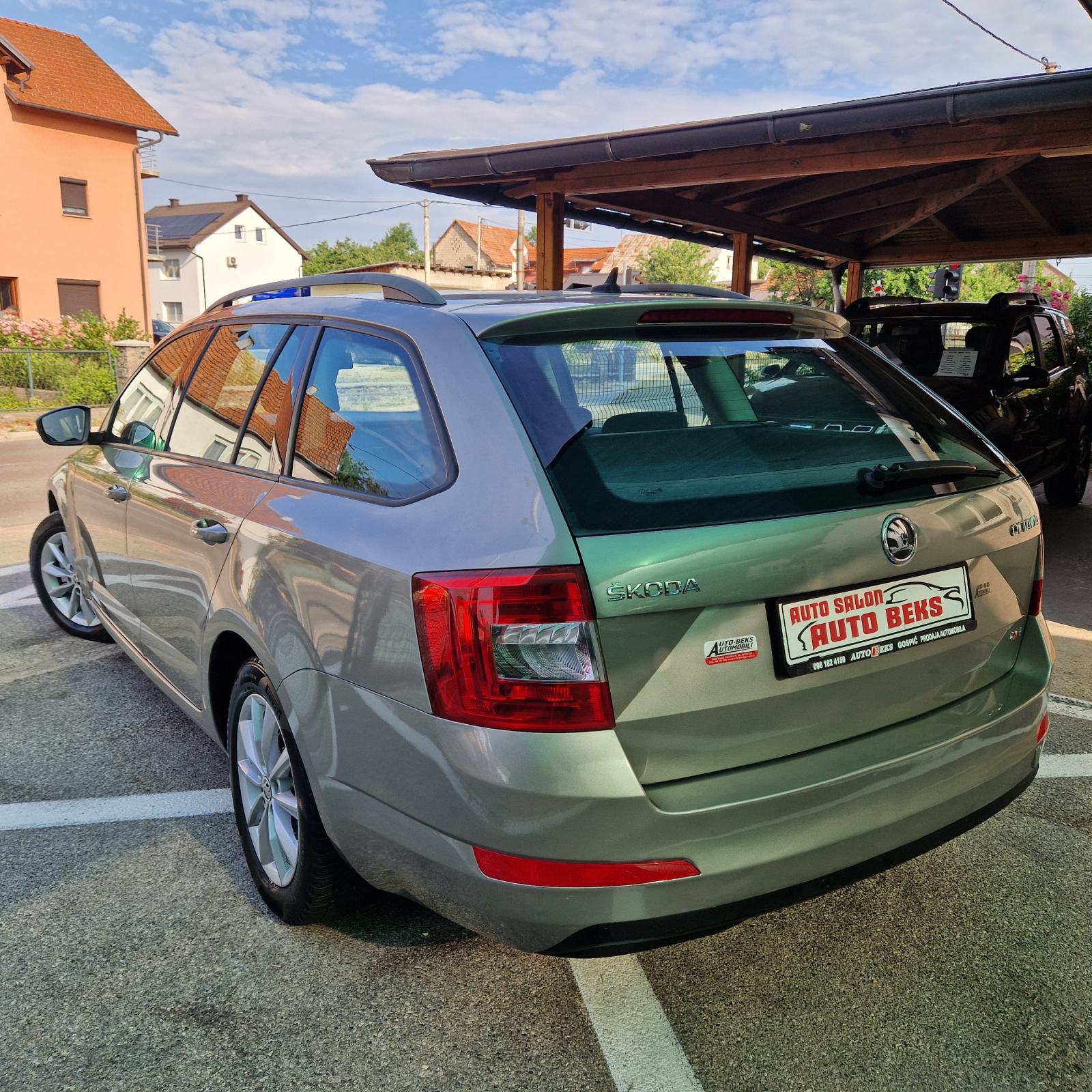 Škoda 4x4 Octavia Combi 1,6 TDI.Navi. Do registracije sve placeno., fotografija 9