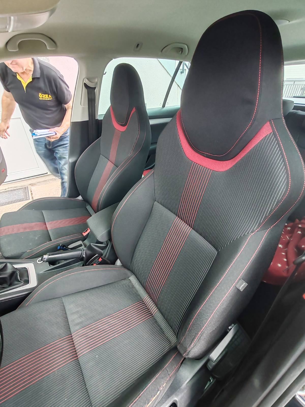 Škoda Octavia Combi 1,6 TDI, fotografija 10