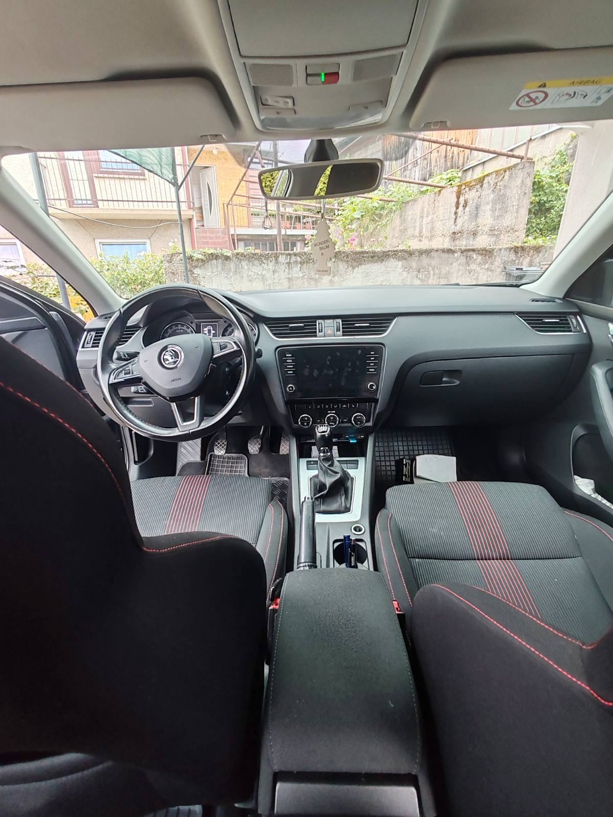 Škoda Octavia Combi 1,6 TDI, fotografija 7