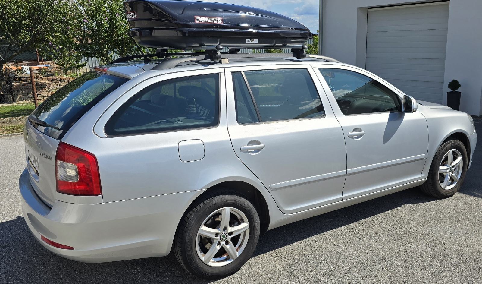Škoda Octavia Combi 1,6 TDI, fotografija 2