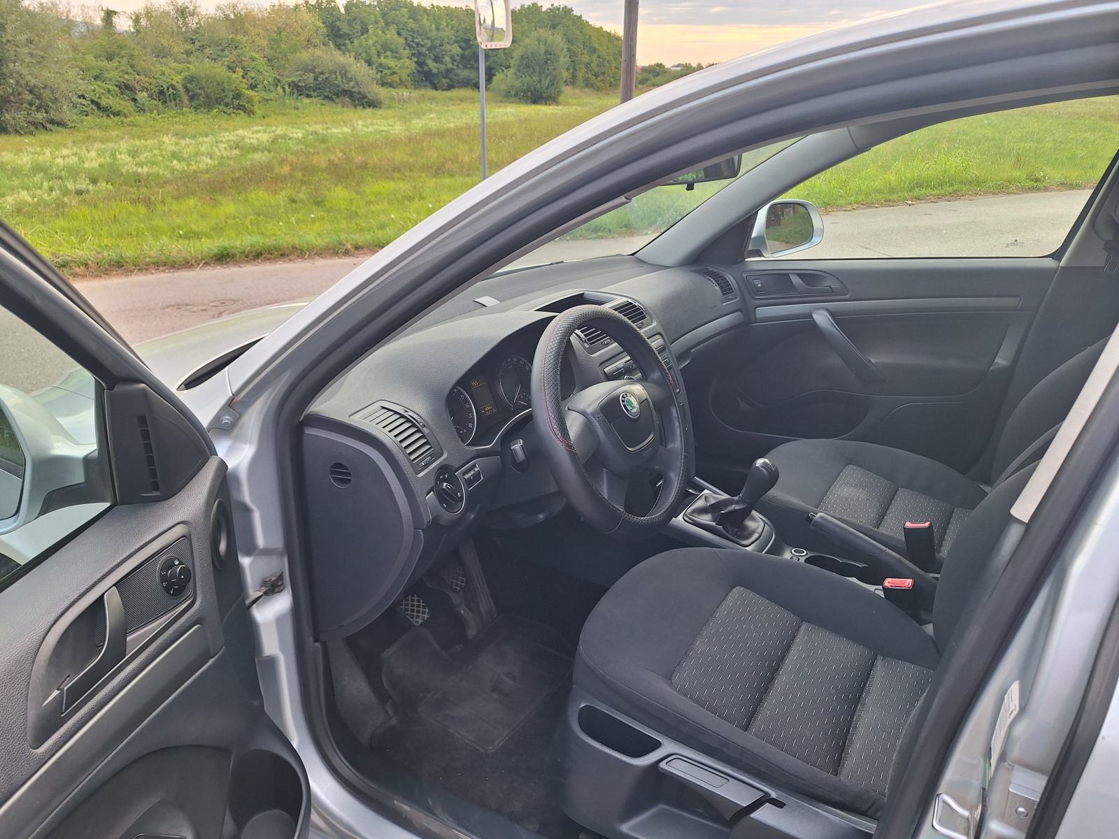 Škoda Octavia Combi 1,6 TDI,, 2013 god, fotografija 7