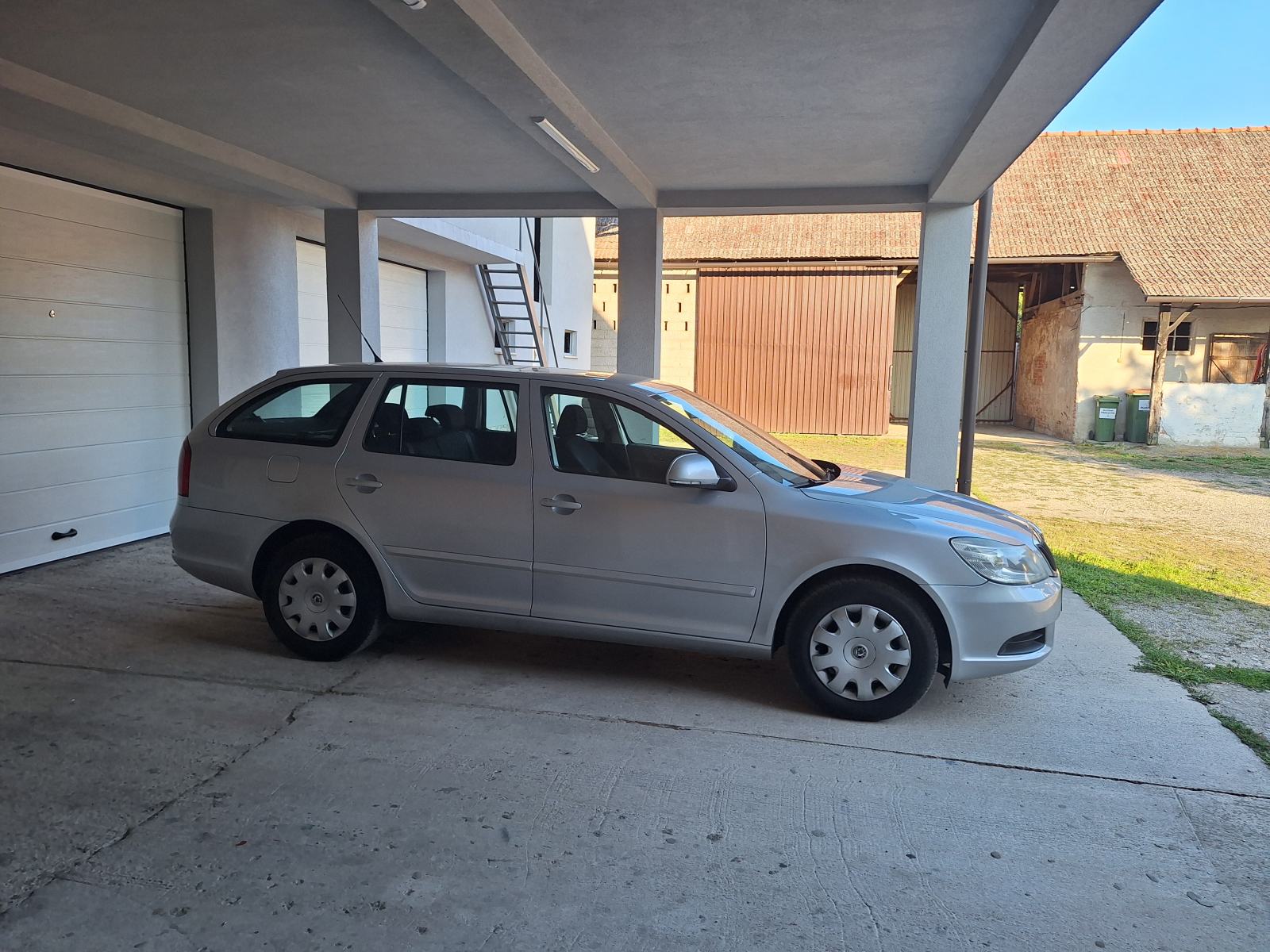 Škoda Octavia Combi 1,6 TDI,, 2013 god, fotografija 2