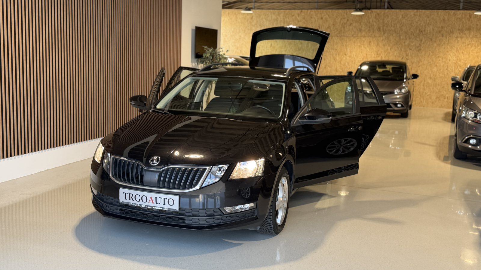 Škoda Octavia Combi 1,6 TDI 2018.g.*PDC - LEASING - 12 MJ JAMSTVO*, fotografija 3