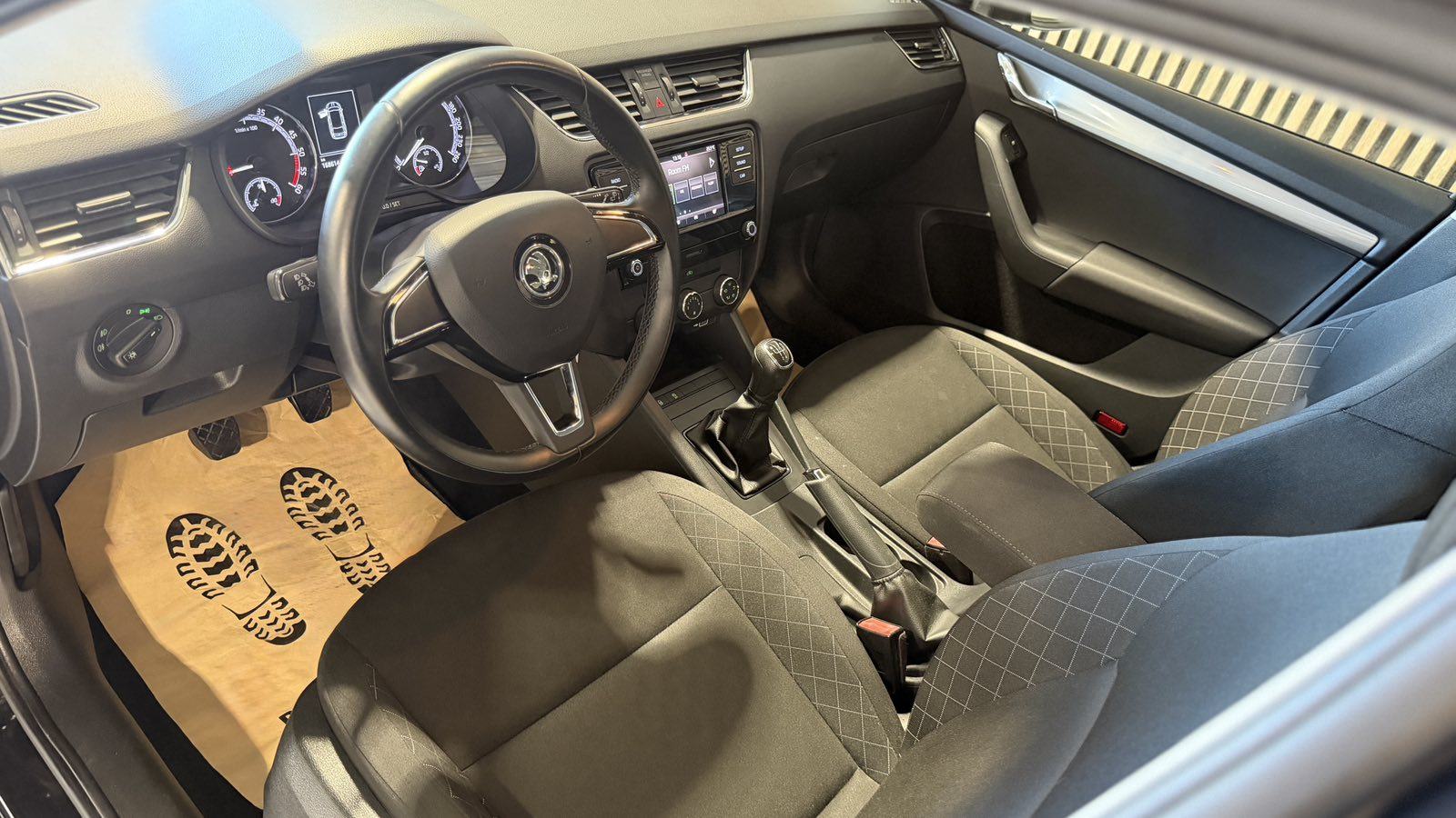Škoda Octavia Combi 1,6 TDI 2018.g.*PDC - LEASING - 12 MJ JAMSTVO*, fotografija 16
