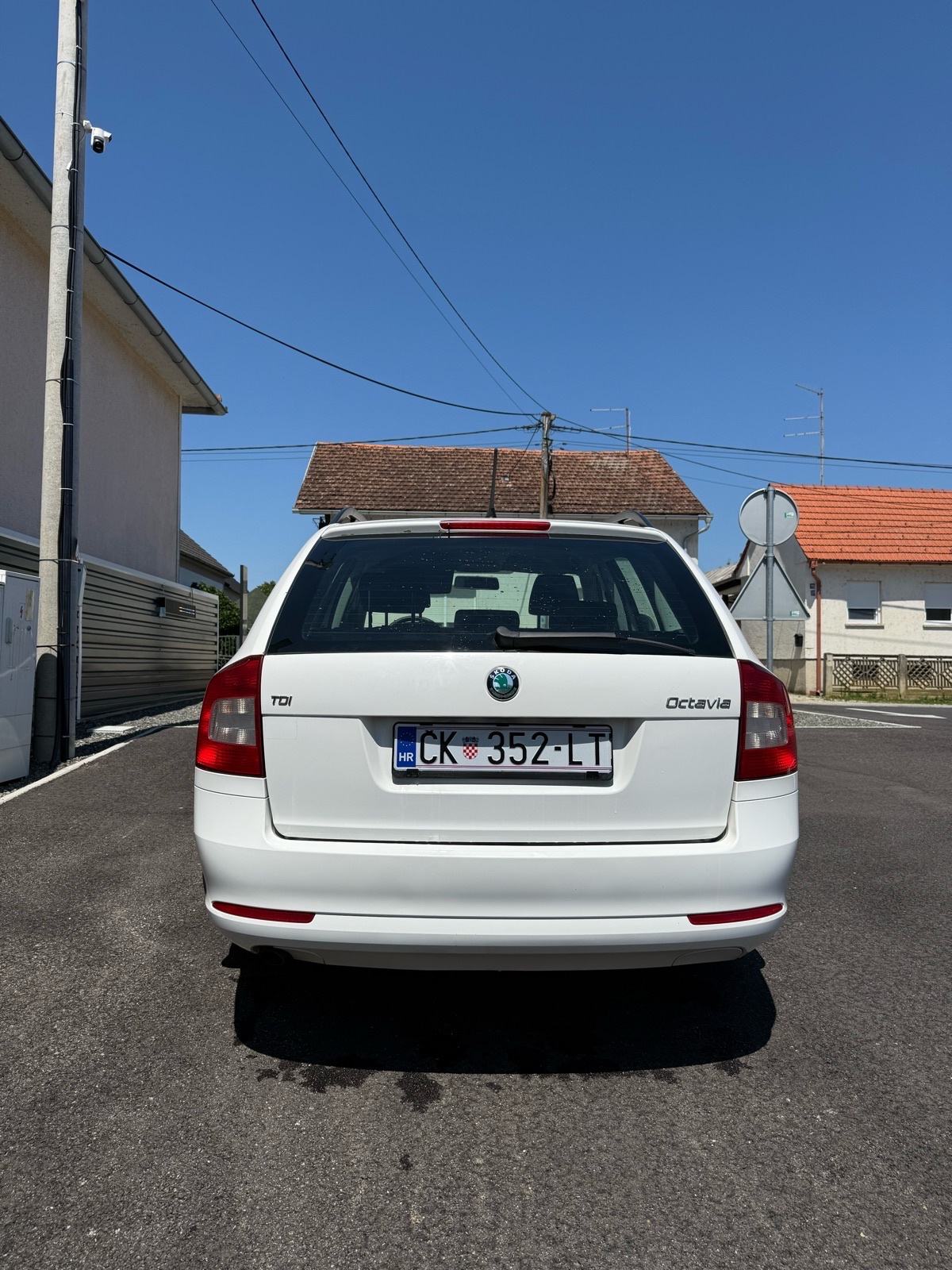 Škoda Octavia Combi 1,6 TDI, fotografija 2