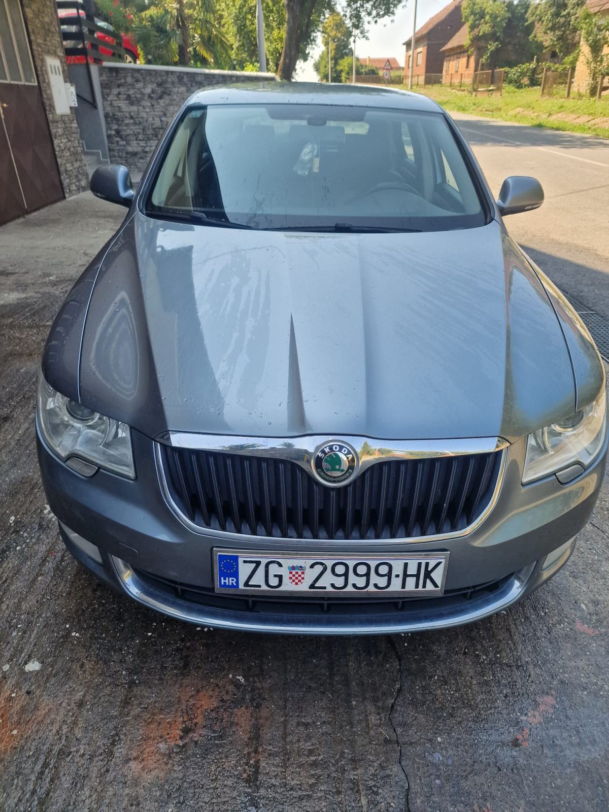 Škoda Superb 1,6 TDI. HR auto, fotografija 5
