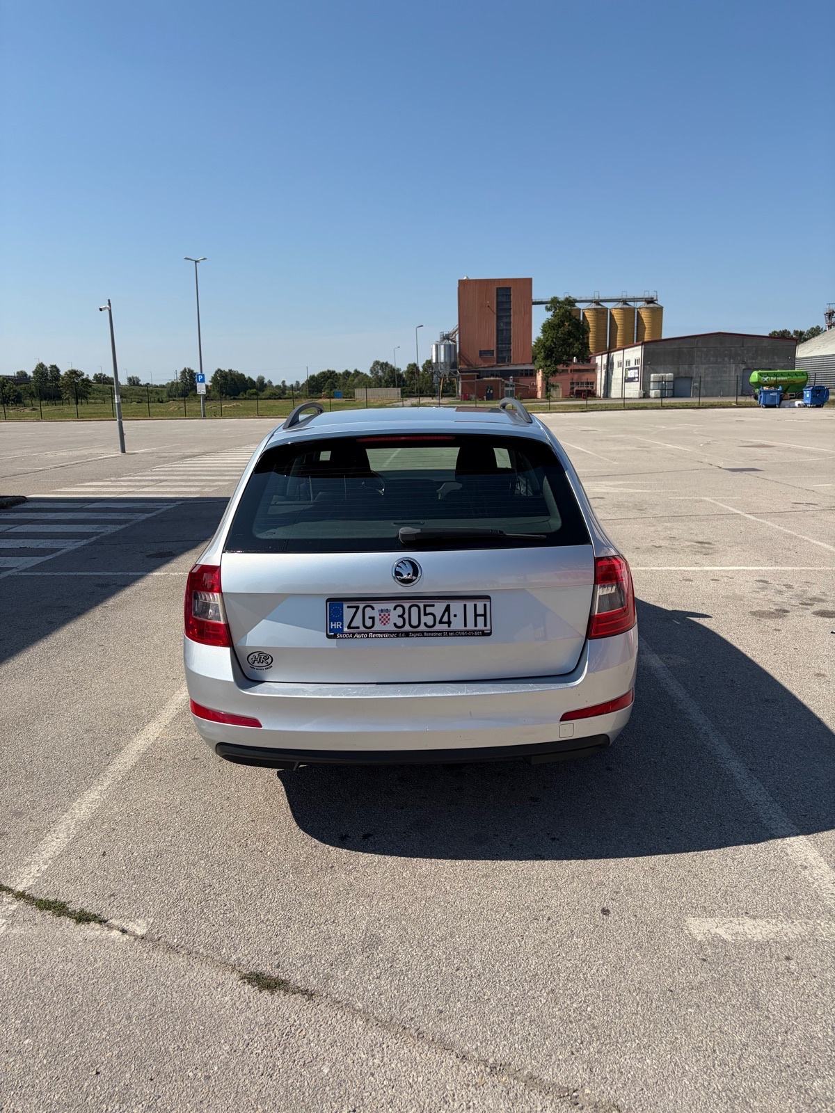 Škoda Octavia Combi 1,6 TDI, fotografija 8