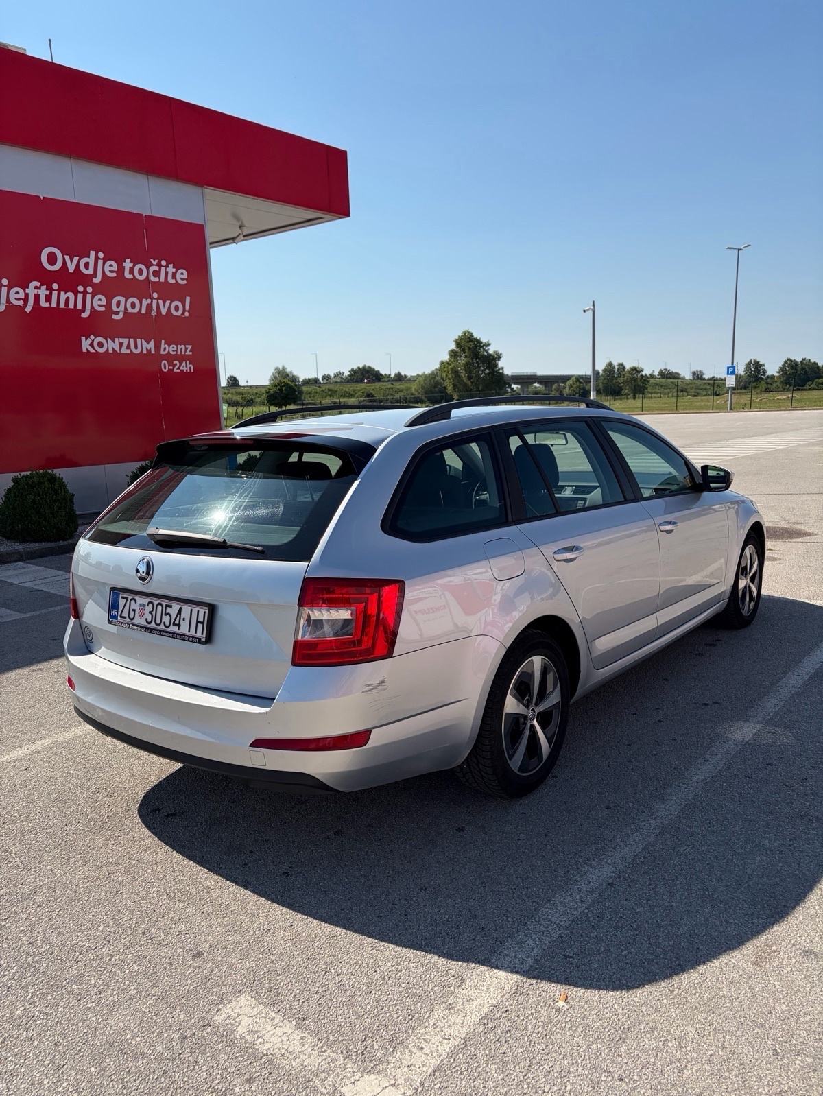 Škoda Octavia Combi 1,6 TDI, fotografija 2