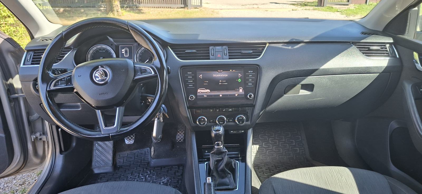 Škoda Octavia Combi 1,6 TDI, fotografija 4