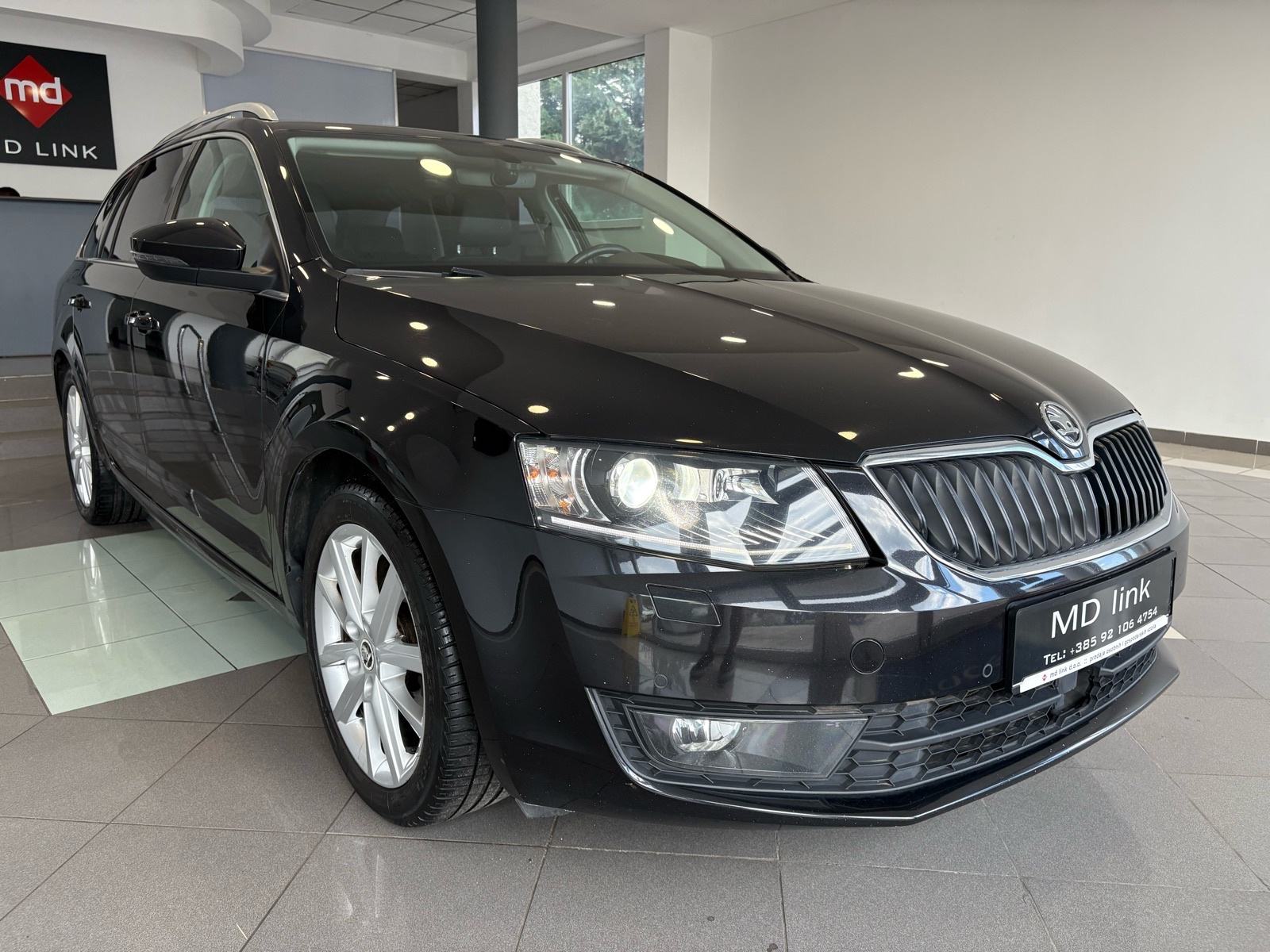 Škoda Octavia Combi 1,6 TDI Style, fotografija 15