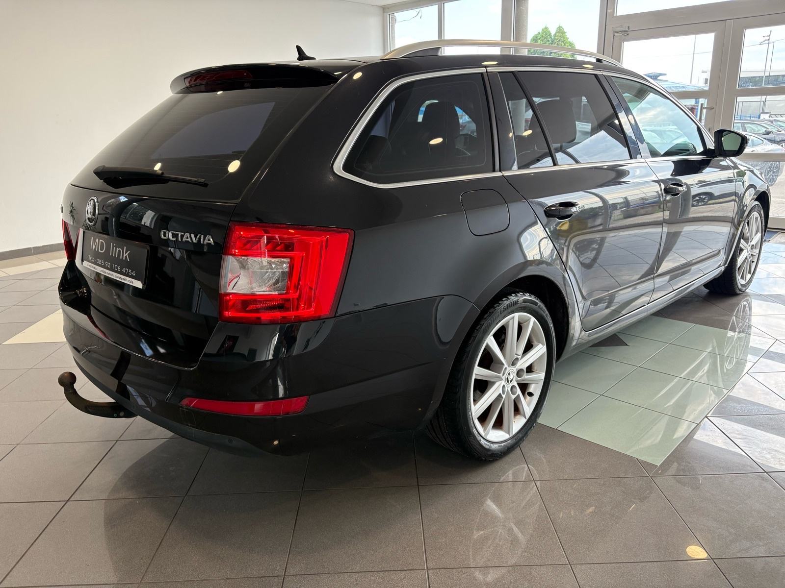 Škoda Octavia Combi 1,6 TDI Style, fotografija 5